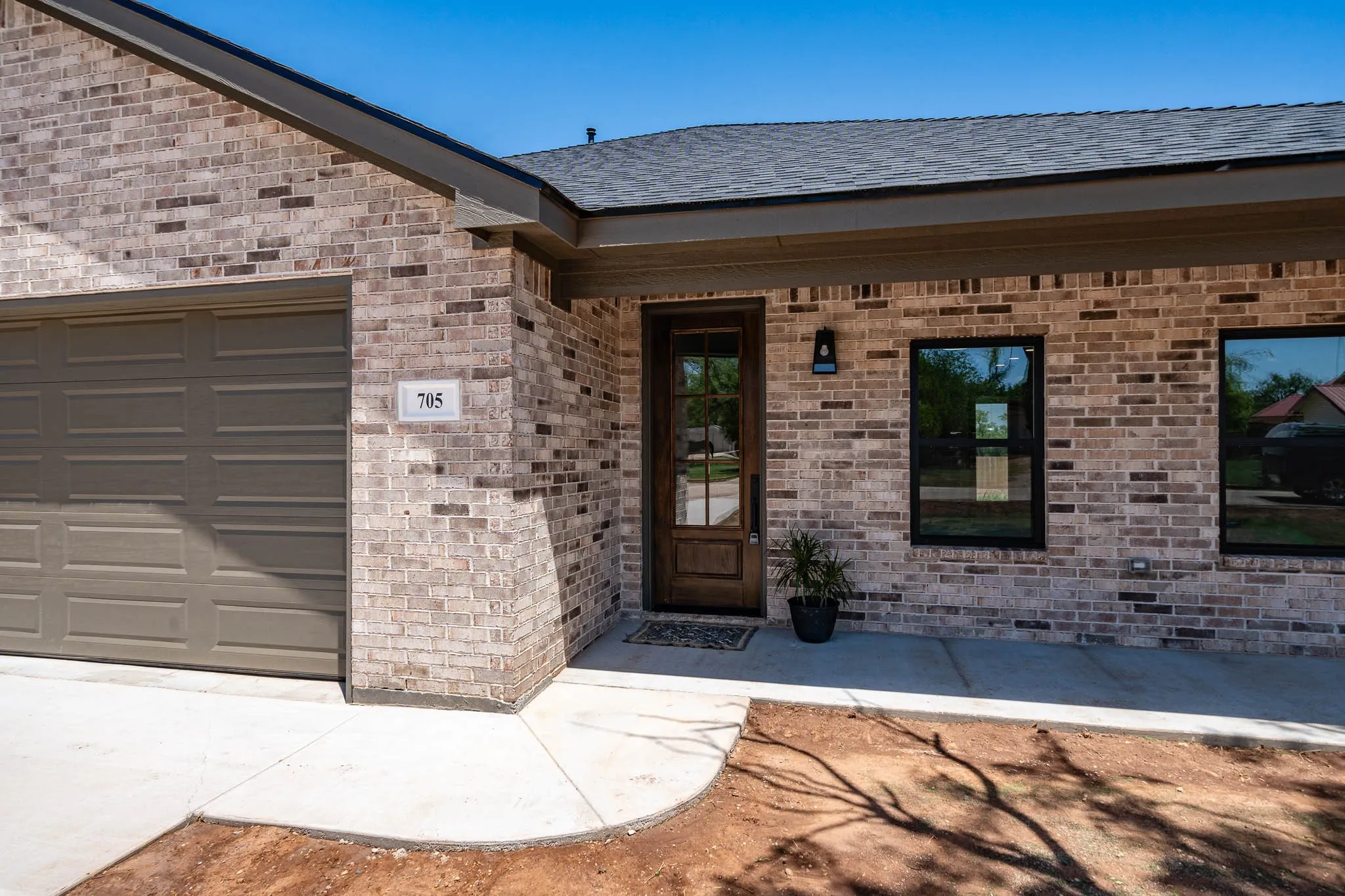 Single Family Residence For Sale in Jones County , 705 E Davenport, Stamford, Texas 79553, 3 Bedroom, 2 Bathroom, 2 Garage spaces, 1,606 Sqft, built in 2026, New Construction - Incomplete, mls#21179596, Real Estate Agent in Stamford, Homes For Sale in Jones county, Homes For Sale in Stamford, Realtor in Stamford Texas, Real Estate Brokerage Independent Realty Texas, Luminita Cordes Realtor