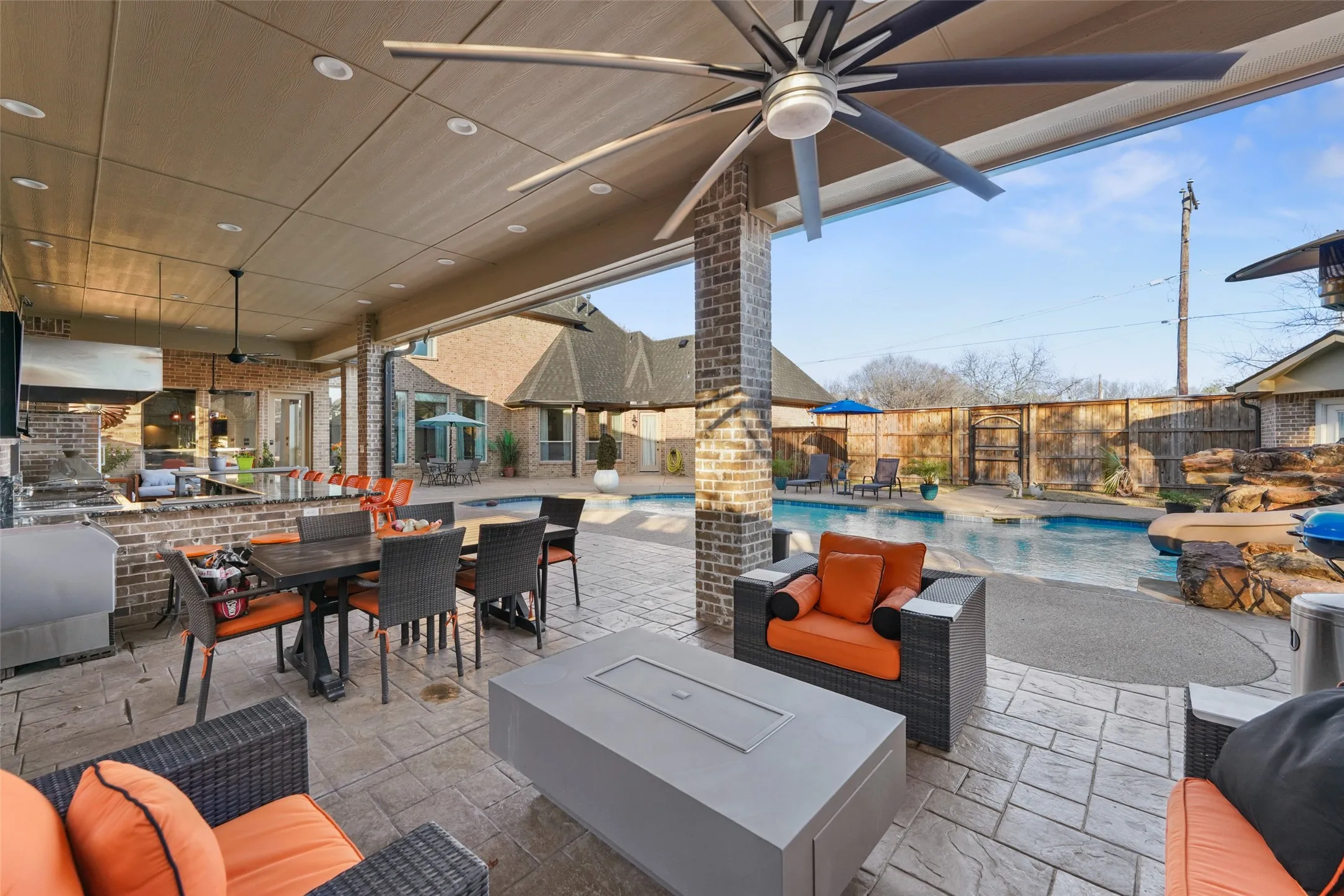 View of patio featuring outdoor lounge area