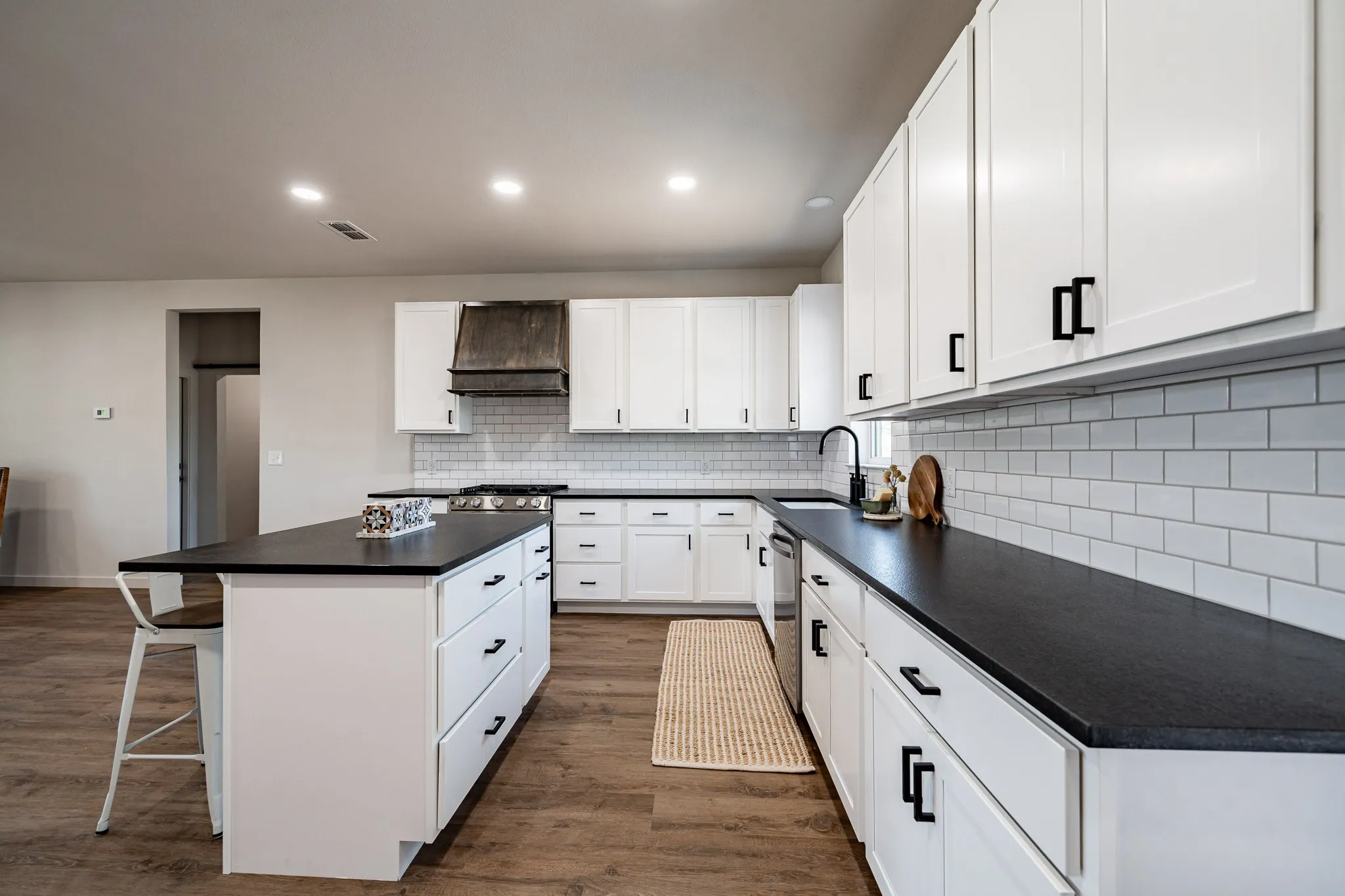 Single Family Residence For Sale in Jones County , 707 E Davenport, Stamford, Texas 79553, 3 Bedroom, 2 Bathroom, 2 Garage spaces, 1,633 Sqft, built in 2026, mls#21179647, Real Estate Agent in Stamford, Homes For Sale in Jones county, Homes For Sale in Stamford, Realtor in Stamford Texas, Real Estate Brokerage Independent Realty Texas, Luminita Cordes Realtor