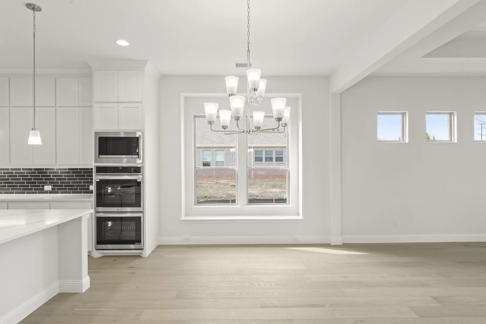 10. 8505 Watersway - Nook