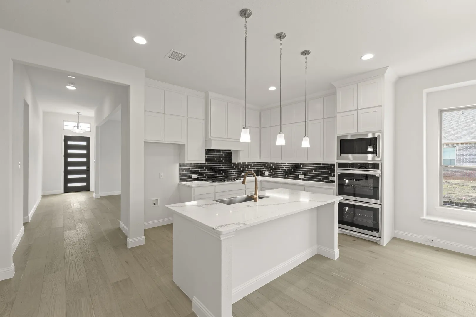 08. 8505 Watersway - Kitchen (2)