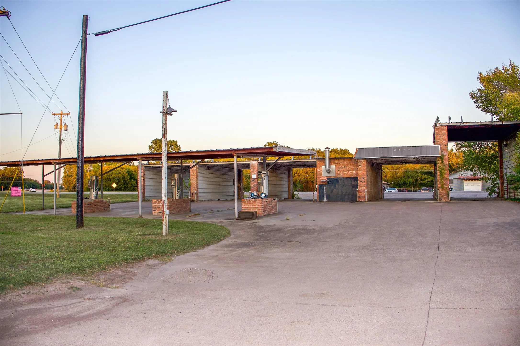 Business For Sale in Hunt County , 1300 Stonewall Street, Greenville, Texas 75401, 0, 0, Garage spaces, 0 Sqft, built in 1999, Preowned, Price $399,999, mls#21179676, Real Estate Agent in Greenville, Homes For Sale in Hunt county, Homes For Sale in Greenville, Realtor in Greenville Texas, Real Estate Brokerage Independent Realty Texas, Luminita Cordes Realtor
