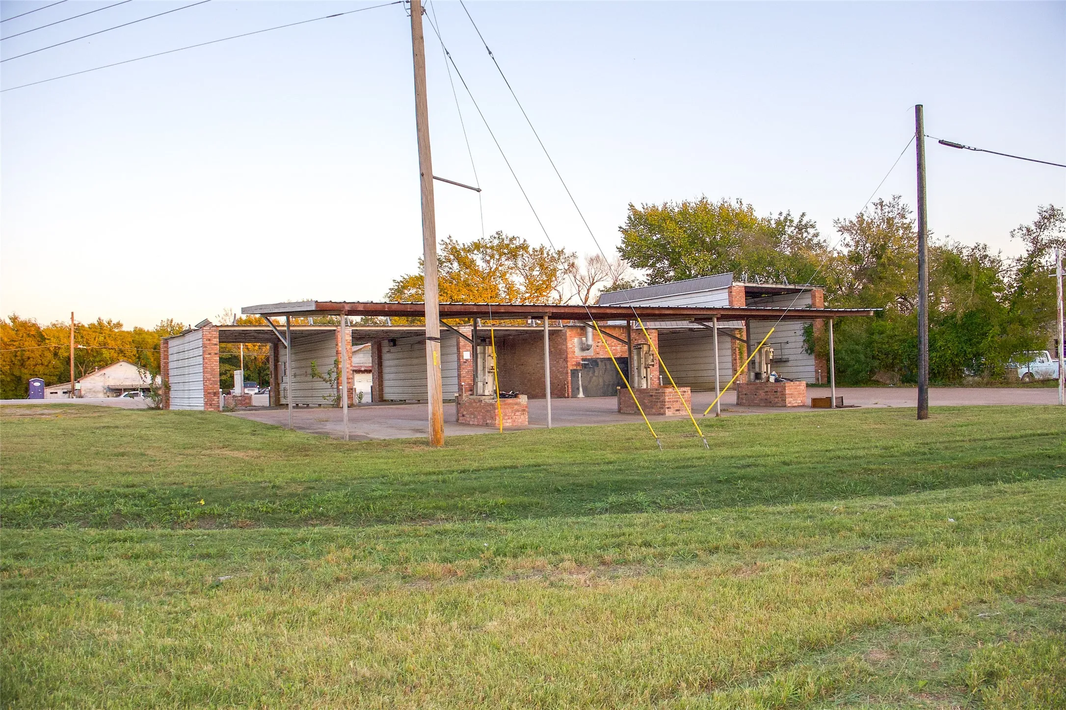Business For Sale in Hunt County , 1300 Stonewall Street, Greenville, Texas 75401, 0, 0, Garage spaces, 0 Sqft, built in 1999, Preowned, Price $399,999, mls#21179676, Real Estate Agent in Greenville, Homes For Sale in Hunt county, Homes For Sale in Greenville, Realtor in Greenville Texas, Real Estate Brokerage Independent Realty Texas, Luminita Cordes Realtor