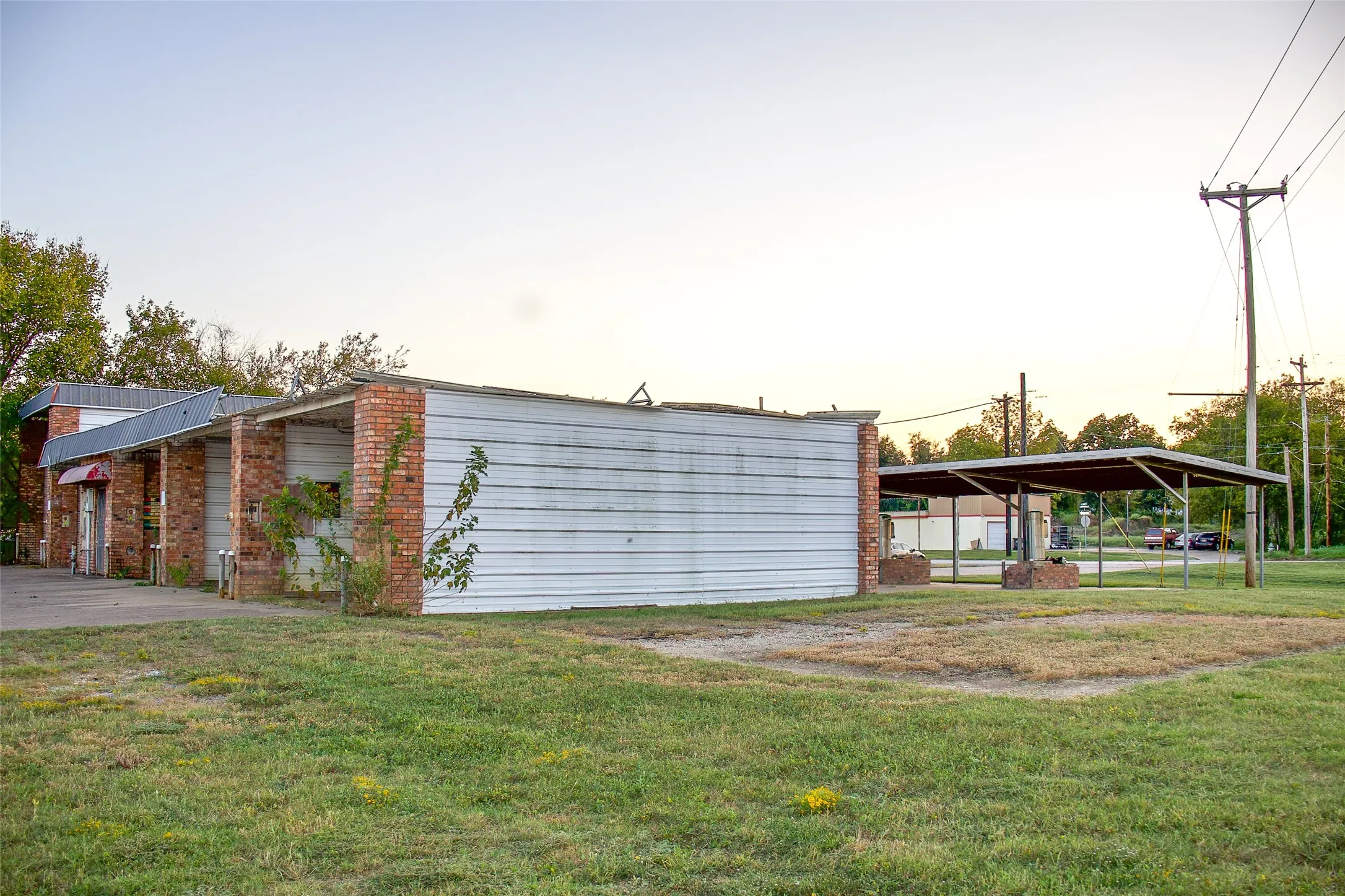 Business For Sale in Hunt County , 1300 Stonewall Street, Greenville, Texas 75401, 0, 0, Garage spaces, 0 Sqft, built in 1999, Preowned, Price $399,999, mls#21179676, Real Estate Agent in Greenville, Homes For Sale in Hunt county, Homes For Sale in Greenville, Realtor in Greenville Texas, Real Estate Brokerage Independent Realty Texas, Luminita Cordes Realtor