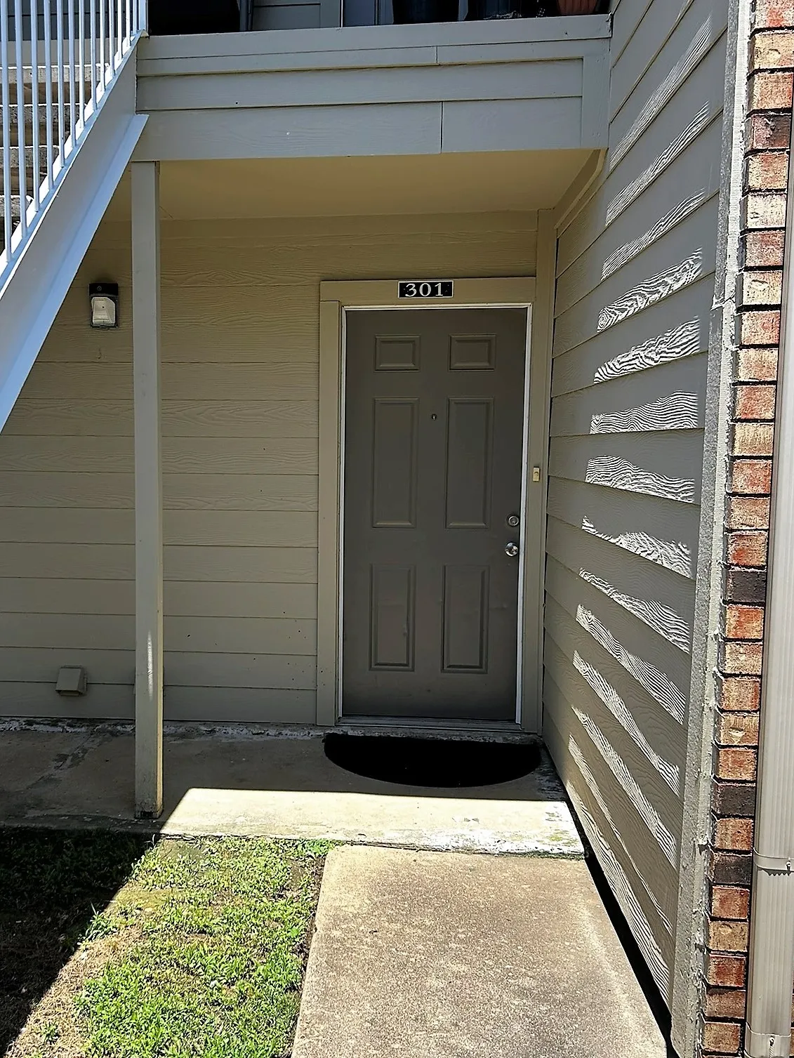 Condominium For Rent in Dallas County , 2200 E Trinity Mills Road 301, Carrollton, Texas 75006, 1 Bedroom, 1 Bathroom, Garage spaces, 639 Sqft, built in 1980, Preowned, mls#21179715, Real Estate Agent in Carrollton, Homes For Rent in Dallas county, Homes For Rent in Carrollton, Realtor in Carrollton Texas, Real Estate Brokerage Independent Realty Texas, Luminita Cordes Realtor
