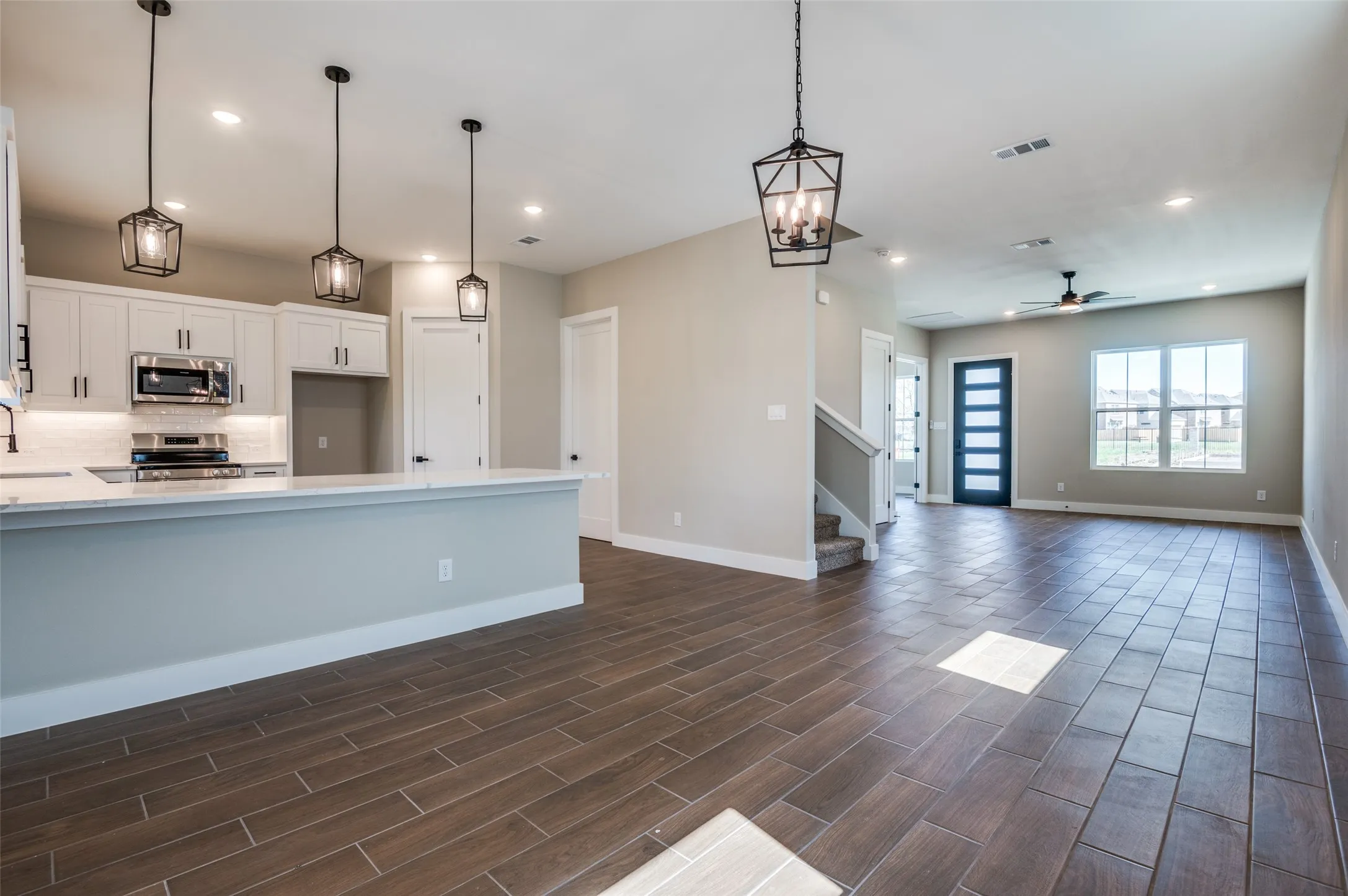 Prepare a meal and entertain guests at the bar