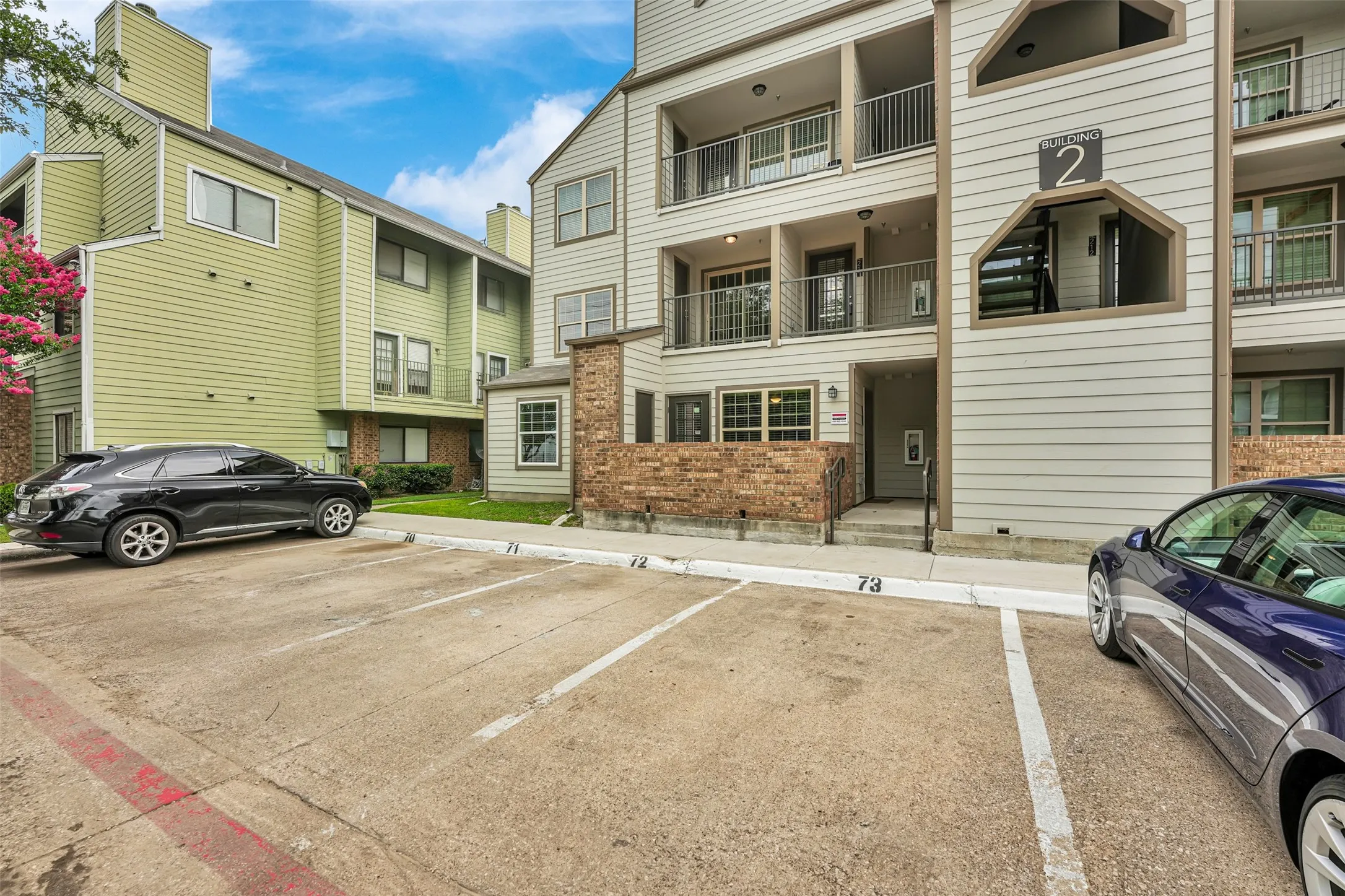 Condominium For Sale in Dallas County , 6108 Abrams Road 201, Dallas, Texas 75231, 2 Bedrooms, 1 Bathroom, Garage spaces, 801 Sqft, built in 2021, Preowned, Price $145,000, mls#21179930, Real Estate Agent in Dallas, Homes For Sale in Dallas county, Homes For Sale in Dallas, Realtor in Dallas Texas, Real Estate Brokerage Independent Realty Texas, Luminita Cordes Realtor
