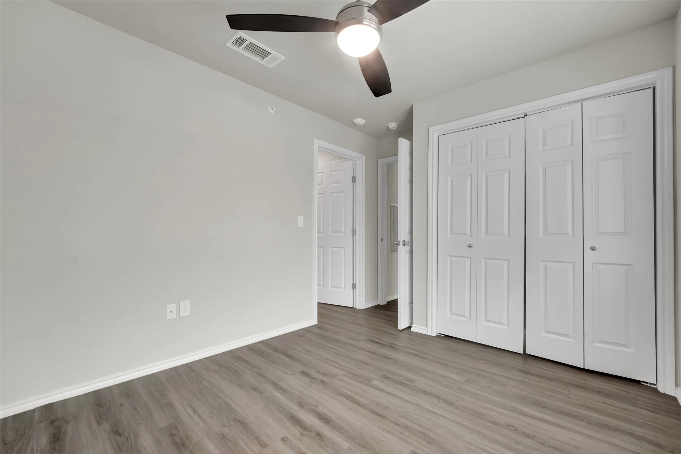 Condominium For Sale in Dallas County , 6108 Abrams Road 211, Dallas, Texas 75231, 2 Bedrooms, 1 Bathroom, Garage spaces, 702 Sqft, built in 2021, Preowned, Price $145,000, mls#21179997, Real Estate Agent in Dallas, Homes For Sale in Dallas county, Homes For Sale in Dallas, Realtor in Dallas Texas, Real Estate Brokerage Independent Realty Texas, Luminita Cordes Realtor