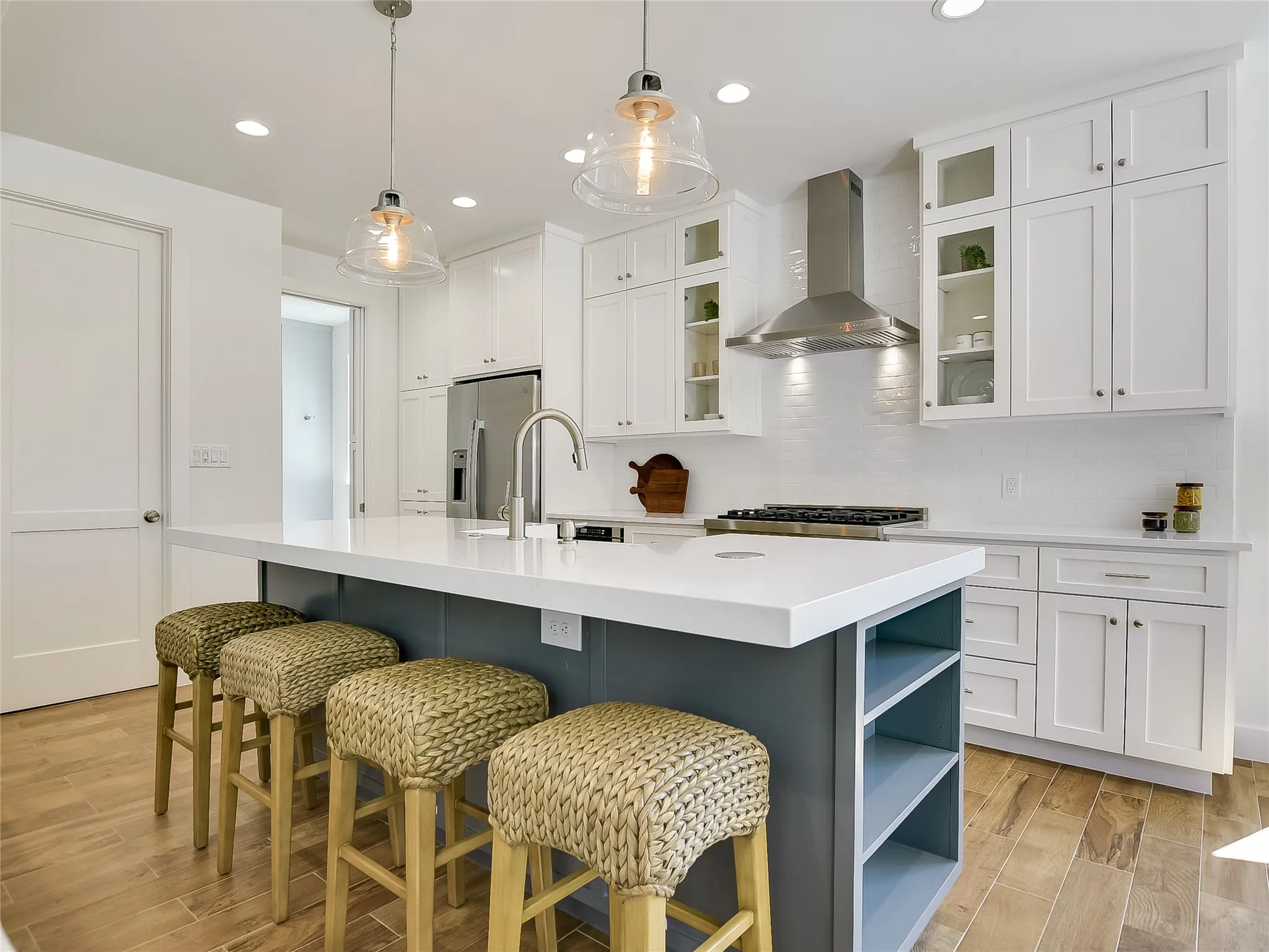 Single Family Residence For Sale in Llano County , 2403 Cherry Lane, Kingsland, Texas 78639, 4 Bedrooms, 4 Bathrooms, 2 Garage spaces, 2,932 Sqft, built in 2022, New Construction - Complete, Price $995,000, mls#21163525, Real Estate Agent in Kingsland, Homes For Sale in Llano county, Homes For Sale in Kingsland, Realtor in Kingsland Texas, Real Estate Brokerage Independent Realty Texas, Luminita Cordes Realtor