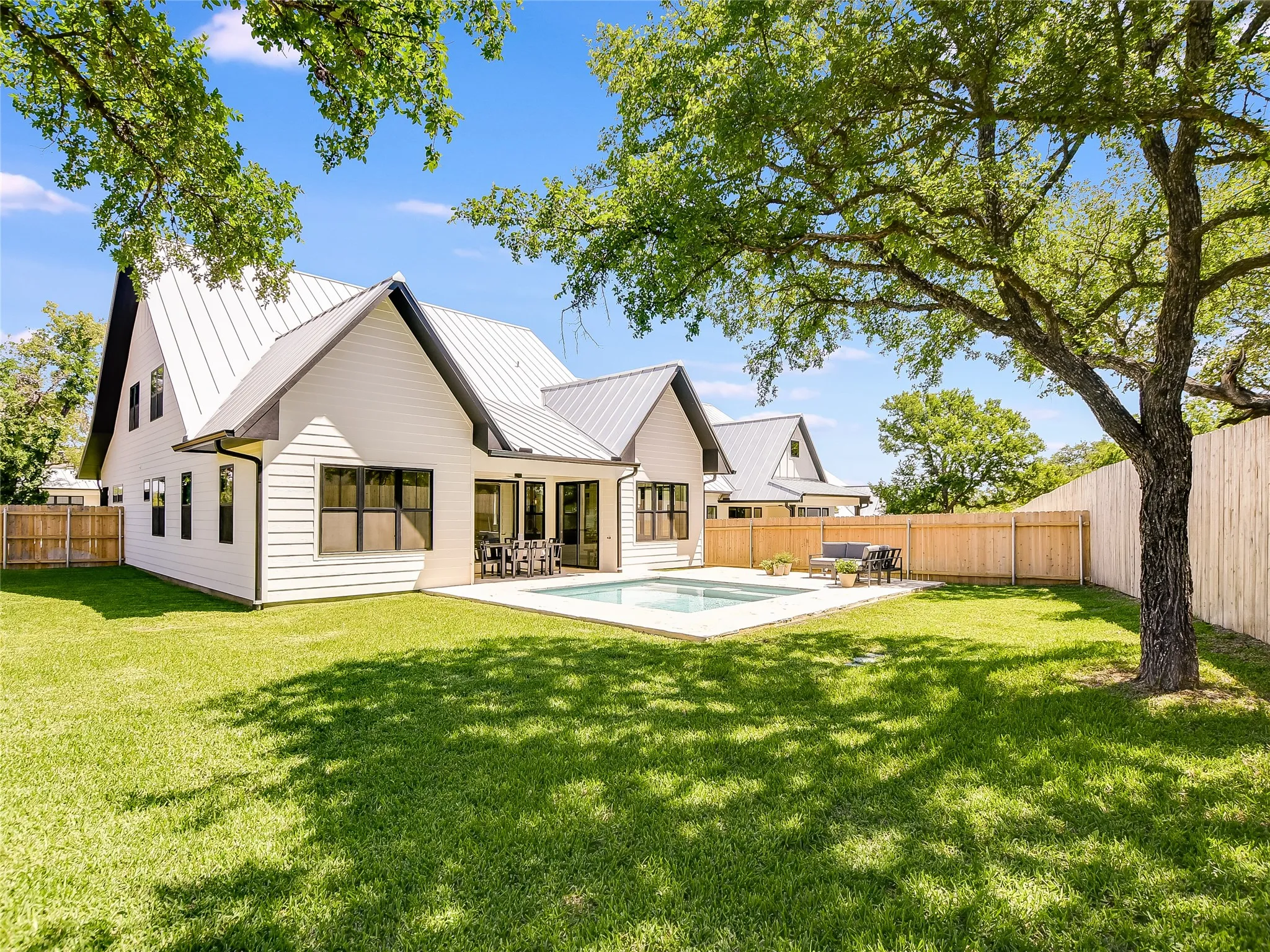 Single Family Residence For Sale in Llano County , 2403 Cherry Lane, Kingsland, Texas 78639, 4 Bedrooms, 4 Bathrooms, 2 Garage spaces, 2,932 Sqft, built in 2022, New Construction - Complete, Price $995,000, mls#21163525, Real Estate Agent in Kingsland, Homes For Sale in Llano county, Homes For Sale in Kingsland, Realtor in Kingsland Texas, Real Estate Brokerage Independent Realty Texas, Luminita Cordes Realtor