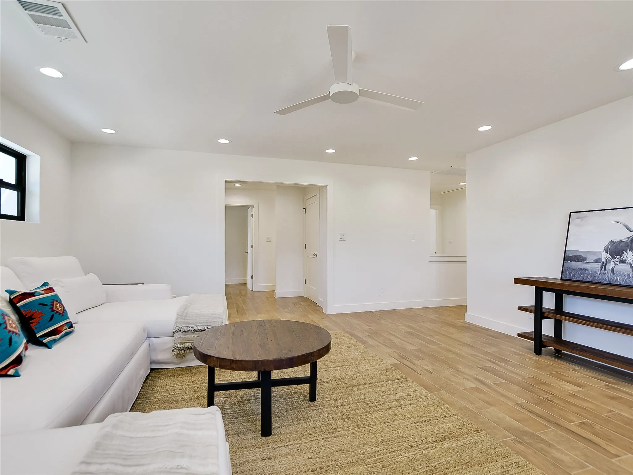 Single Family Residence For Sale in Llano County , 2403 Cherry Lane, Kingsland, Texas 78639, 4 Bedrooms, 4 Bathrooms, 2 Garage spaces, 2,932 Sqft, built in 2022, New Construction - Complete, Price $995,000, mls#21163525, Real Estate Agent in Kingsland, Homes For Sale in Llano county, Homes For Sale in Kingsland, Realtor in Kingsland Texas, Real Estate Brokerage Independent Realty Texas, Luminita Cordes Realtor