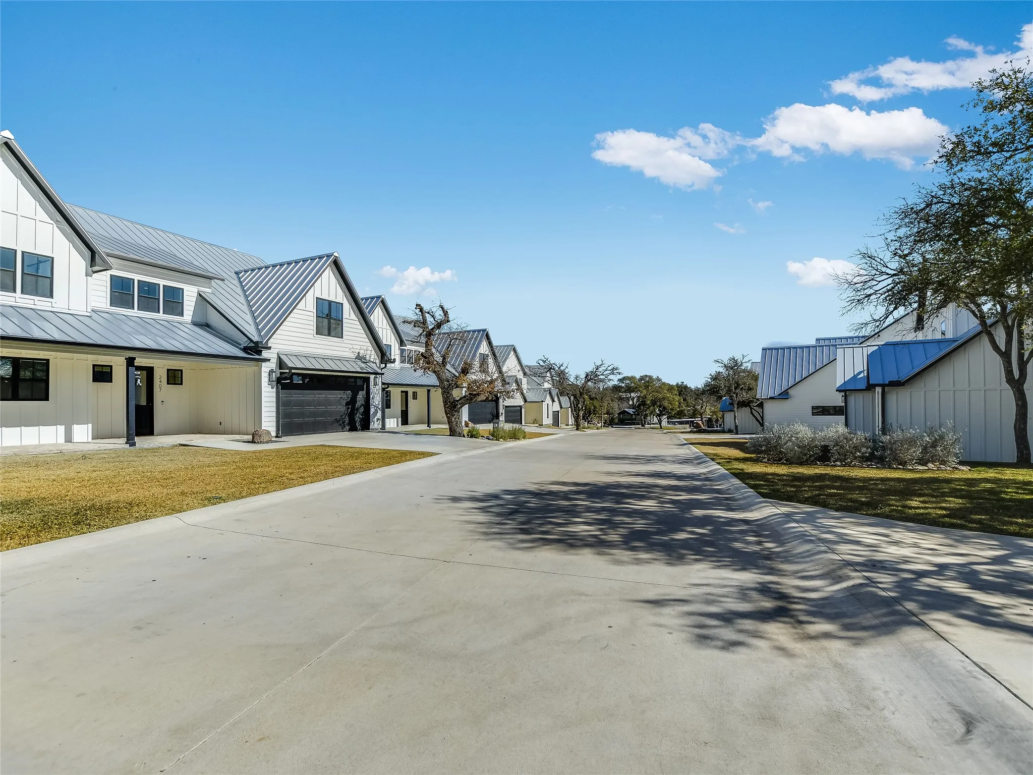 Single Family Residence For Sale in Llano County , 2403 Cherry Lane, Kingsland, Texas 78639, 4 Bedrooms, 4 Bathrooms, 2 Garage spaces, 2,932 Sqft, built in 2022, New Construction - Complete, Price $995,000, mls#21163525, Real Estate Agent in Kingsland, Homes For Sale in Llano county, Homes For Sale in Kingsland, Realtor in Kingsland Texas, Real Estate Brokerage Independent Realty Texas, Luminita Cordes Realtor