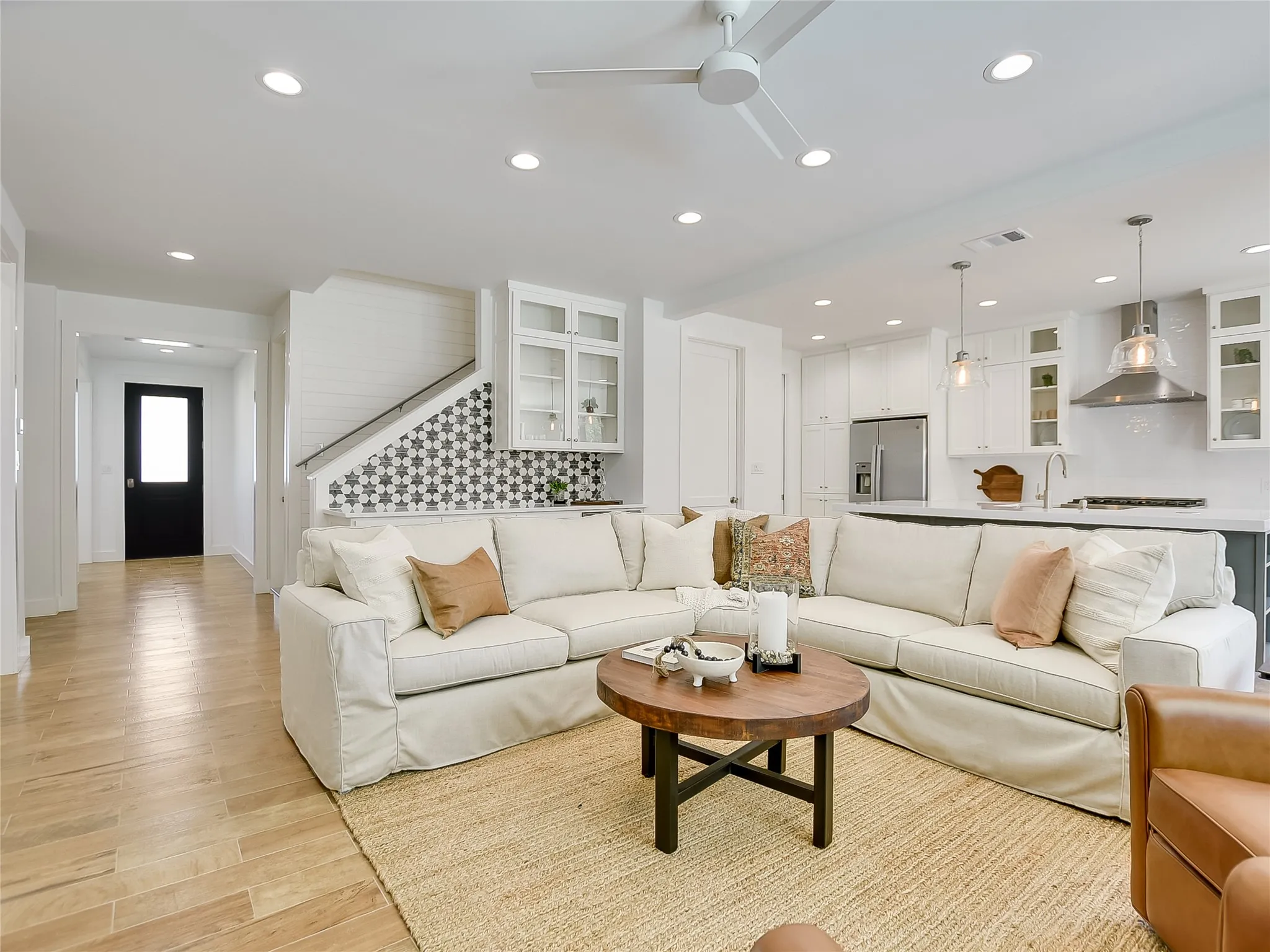 Single Family Residence For Sale in Llano County , 2403 Cherry Lane, Kingsland, Texas 78639, 4 Bedrooms, 4 Bathrooms, 2 Garage spaces, 2,932 Sqft, built in 2022, New Construction - Complete, Price $995,000, mls#21163525, Real Estate Agent in Kingsland, Homes For Sale in Llano county, Homes For Sale in Kingsland, Realtor in Kingsland Texas, Real Estate Brokerage Independent Realty Texas, Luminita Cordes Realtor