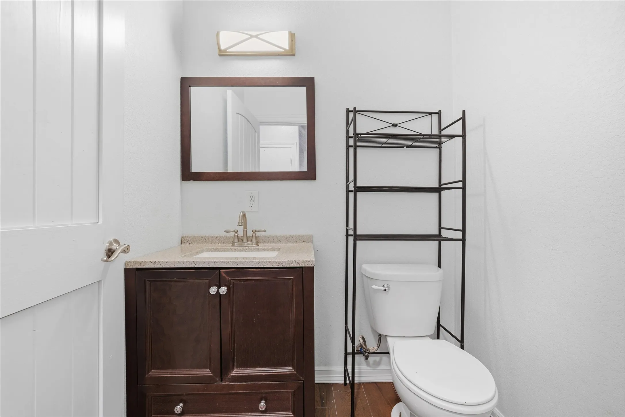 Single Family Residence For Sale in Mc Lennan County , 1205 Avenue B, Lacy Lakeview, Texas 76705, 5 Bedroom, 4 Bathroom, 2 Garage spaces, 4,023 Sqft, built in 2018, mls#21176765, Real Estate Agent in Lacy Lakeview, Homes For Sale in Mc Lennan county, Homes For Sale in Lacy Lakeview, Realtor in Lacy Lakeview Texas, Real Estate Brokerage Independent Realty Texas, Luminita Cordes Realtor