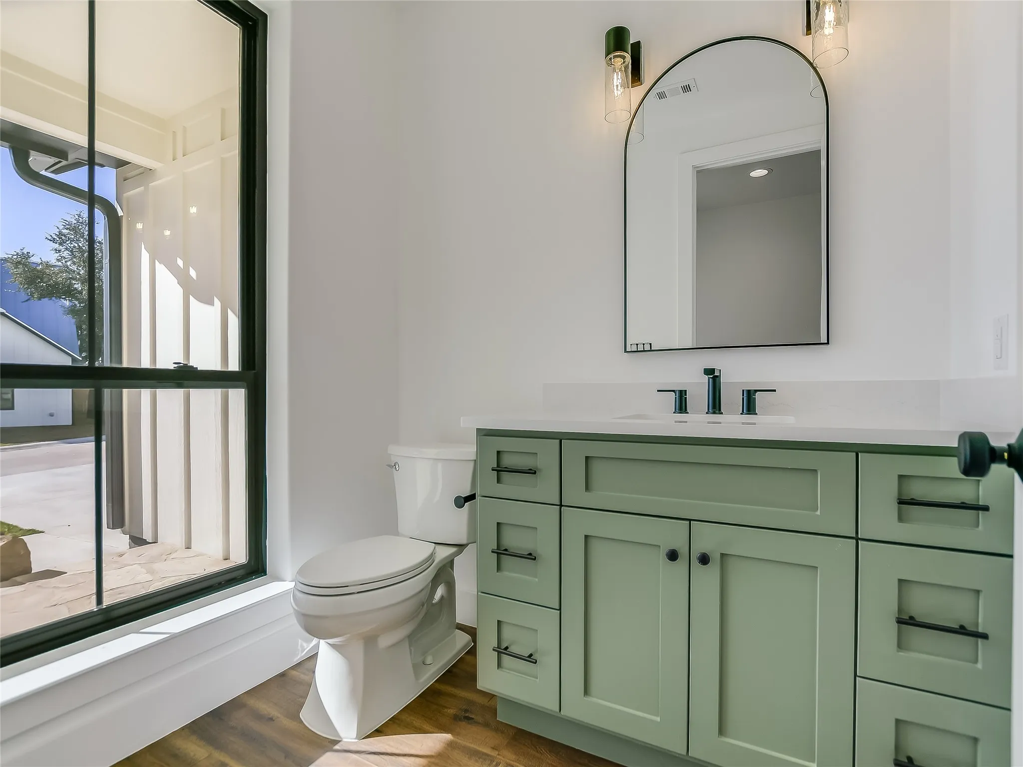 Single Family Residence For Sale in Llano County , 2419 Cherry Lane, Kingsland, Texas 78639, 4 Bedrooms, 4 Bathrooms, 2 Garage spaces, 3,102 Sqft, built in 2022, Price $1,325,000, mls#21163532, Real Estate Agent in Kingsland, Homes For Sale in Llano county, Homes For Sale in Kingsland, Realtor in Kingsland Texas, Real Estate Brokerage Independent Realty Texas, Luminita Cordes Realtor