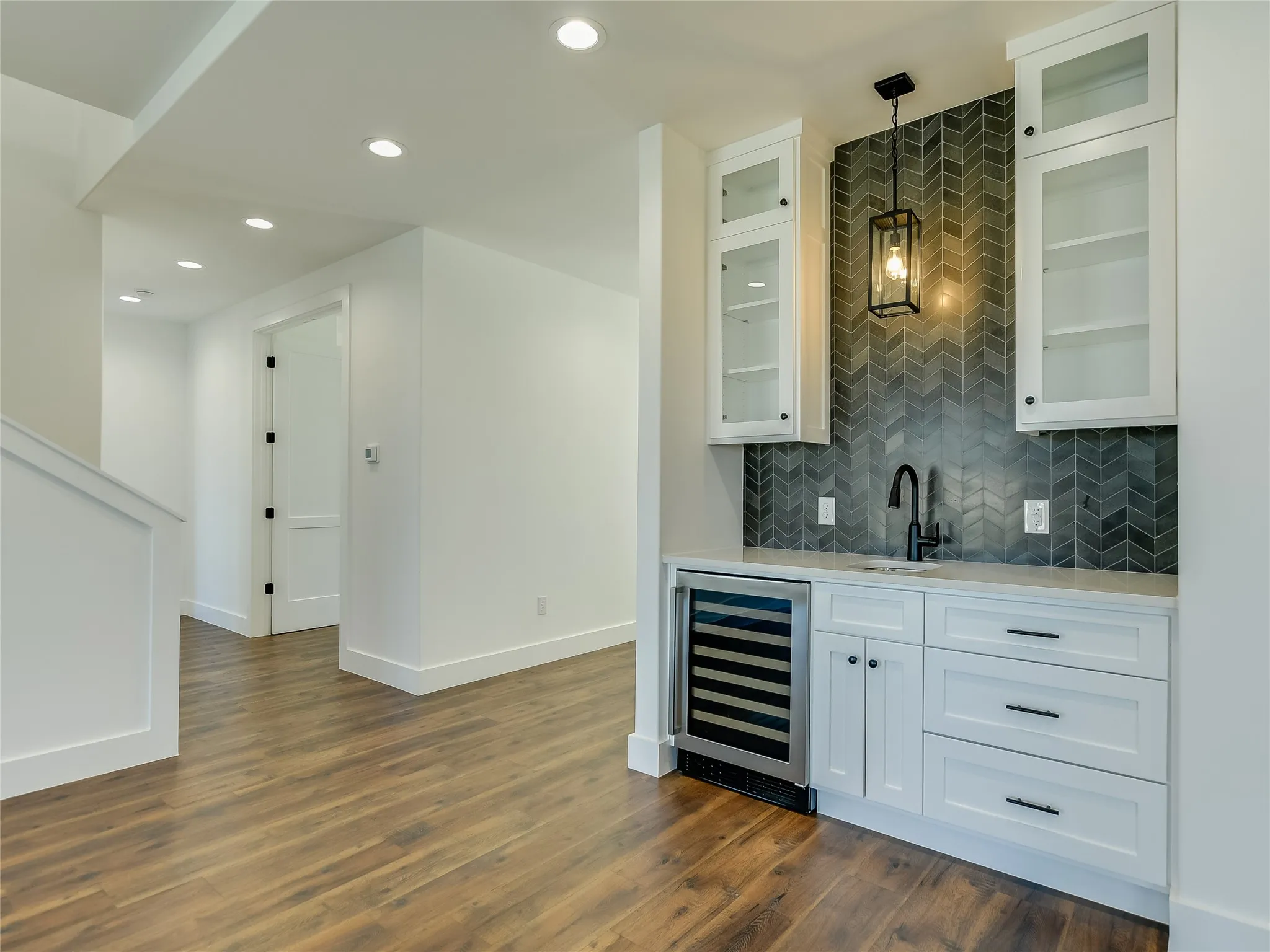 Single Family Residence For Sale in Llano County , 2419 Cherry Lane, Kingsland, Texas 78639, 4 Bedrooms, 4 Bathrooms, 2 Garage spaces, 3,102 Sqft, built in 2022, Price $1,325,000, mls#21163532, Real Estate Agent in Kingsland, Homes For Sale in Llano county, Homes For Sale in Kingsland, Realtor in Kingsland Texas, Real Estate Brokerage Independent Realty Texas, Luminita Cordes Realtor