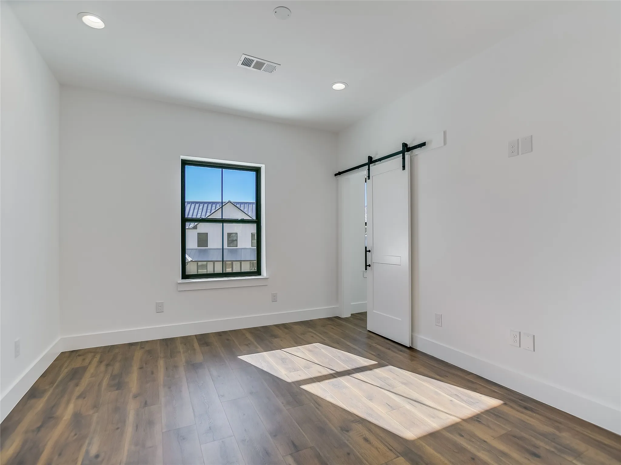 Single Family Residence For Sale in Llano County , 2419 Cherry Lane, Kingsland, Texas 78639, 4 Bedrooms, 4 Bathrooms, 2 Garage spaces, 3,102 Sqft, built in 2022, Price $1,325,000, mls#21163532, Real Estate Agent in Kingsland, Homes For Sale in Llano county, Homes For Sale in Kingsland, Realtor in Kingsland Texas, Real Estate Brokerage Independent Realty Texas, Luminita Cordes Realtor