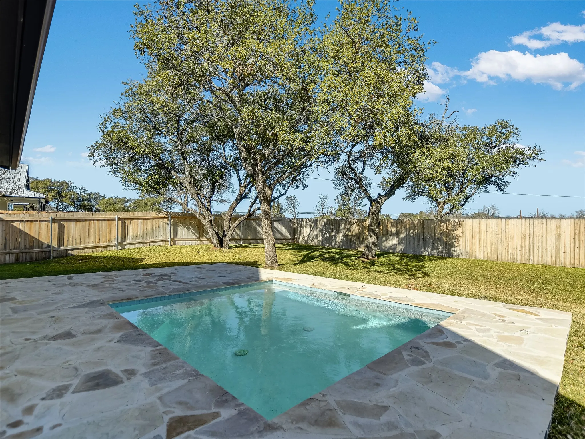 Single Family Residence For Sale in Llano County , 2419 Cherry Lane, Kingsland, Texas 78639, 4 Bedrooms, 4 Bathrooms, 2 Garage spaces, 3,102 Sqft, built in 2022, Price $1,325,000, mls#21163532, Real Estate Agent in Kingsland, Homes For Sale in Llano county, Homes For Sale in Kingsland, Realtor in Kingsland Texas, Real Estate Brokerage Independent Realty Texas, Luminita Cordes Realtor