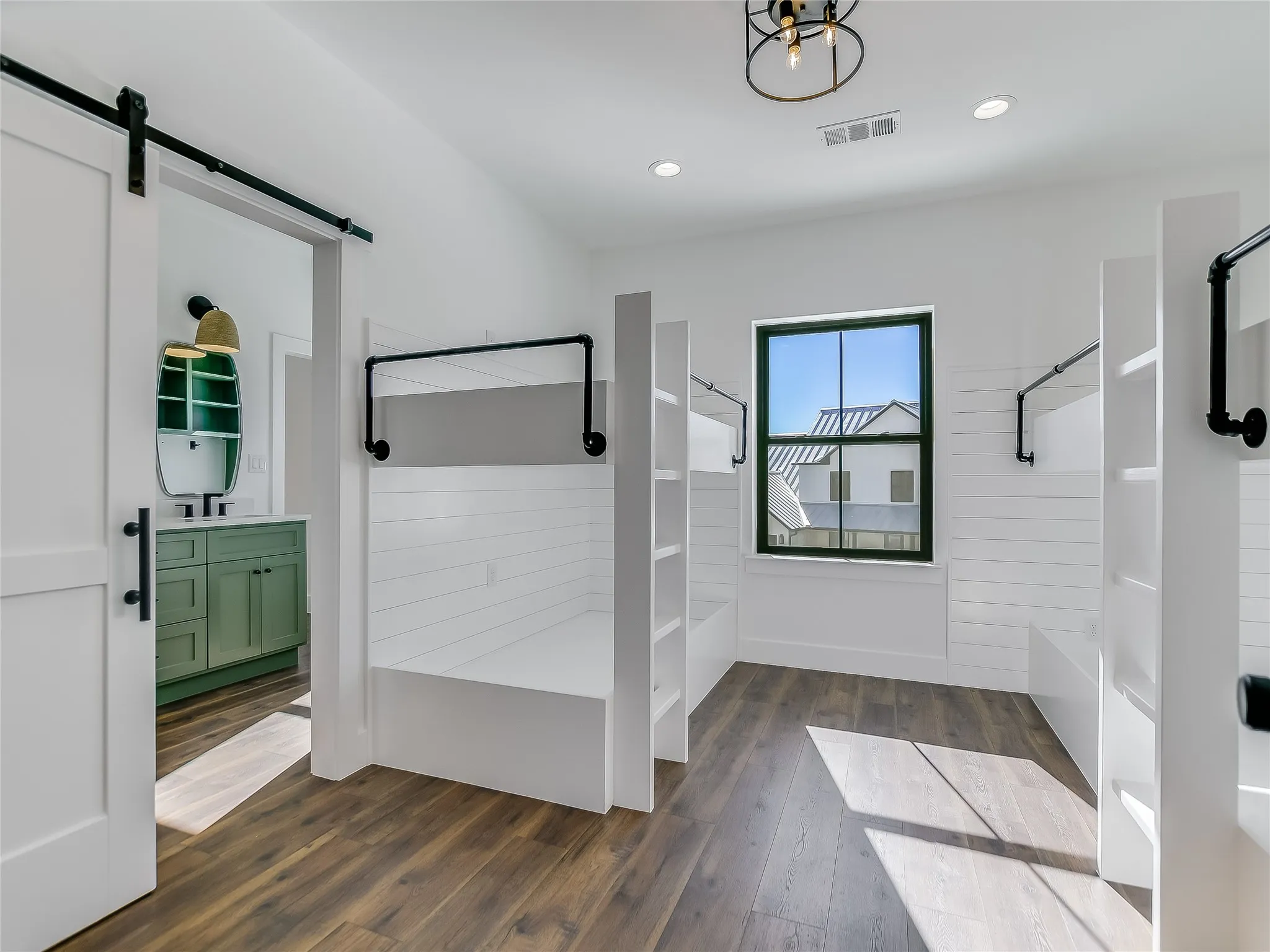 Single Family Residence For Sale in Llano County , 2419 Cherry Lane, Kingsland, Texas 78639, 4 Bedrooms, 4 Bathrooms, 2 Garage spaces, 3,102 Sqft, built in 2022, Price $1,325,000, mls#21163532, Real Estate Agent in Kingsland, Homes For Sale in Llano county, Homes For Sale in Kingsland, Realtor in Kingsland Texas, Real Estate Brokerage Independent Realty Texas, Luminita Cordes Realtor