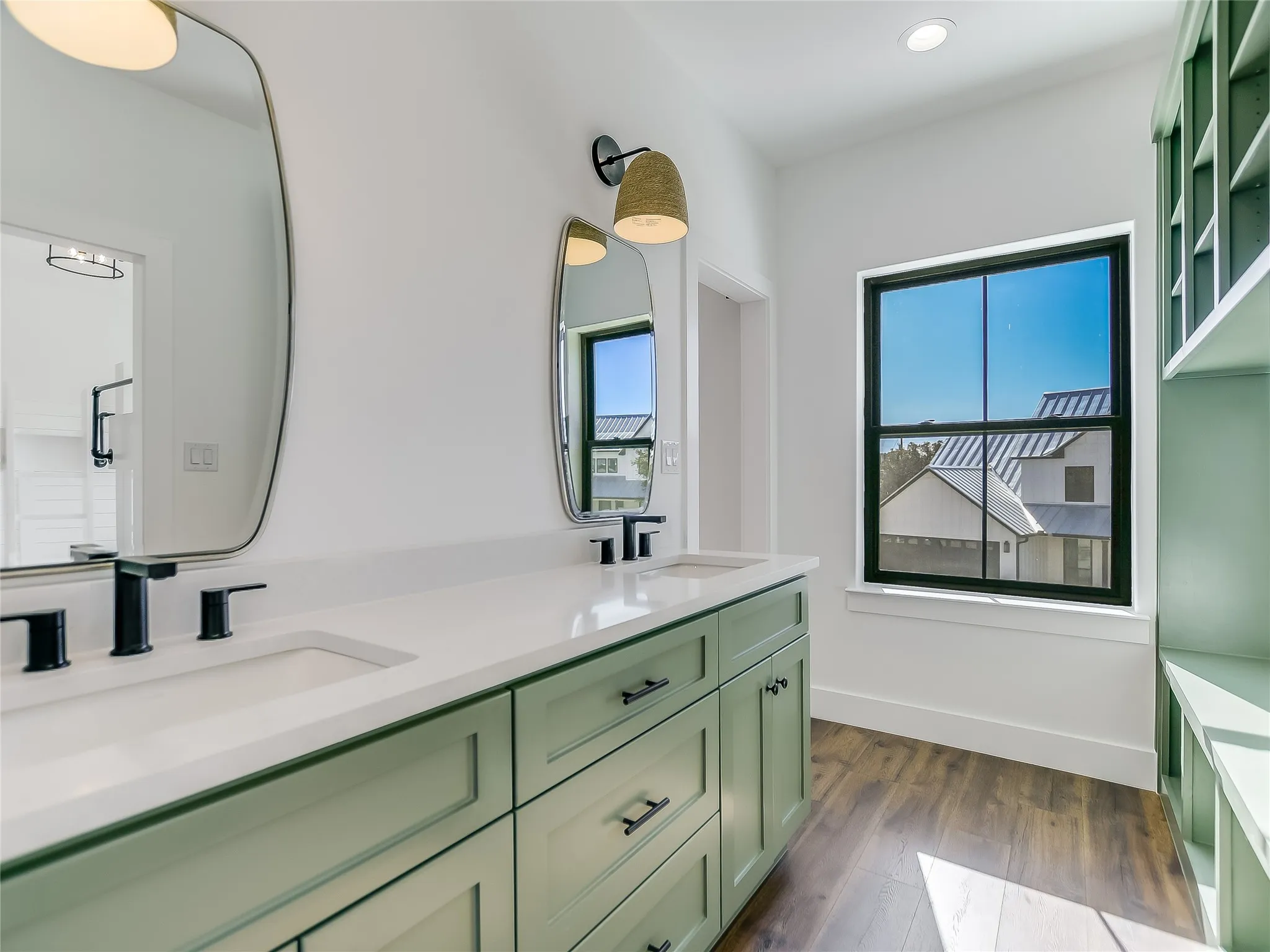 Single Family Residence For Sale in Llano County , 2419 Cherry Lane, Kingsland, Texas 78639, 4 Bedrooms, 4 Bathrooms, 2 Garage spaces, 3,102 Sqft, built in 2022, Price $1,325,000, mls#21163532, Real Estate Agent in Kingsland, Homes For Sale in Llano county, Homes For Sale in Kingsland, Realtor in Kingsland Texas, Real Estate Brokerage Independent Realty Texas, Luminita Cordes Realtor