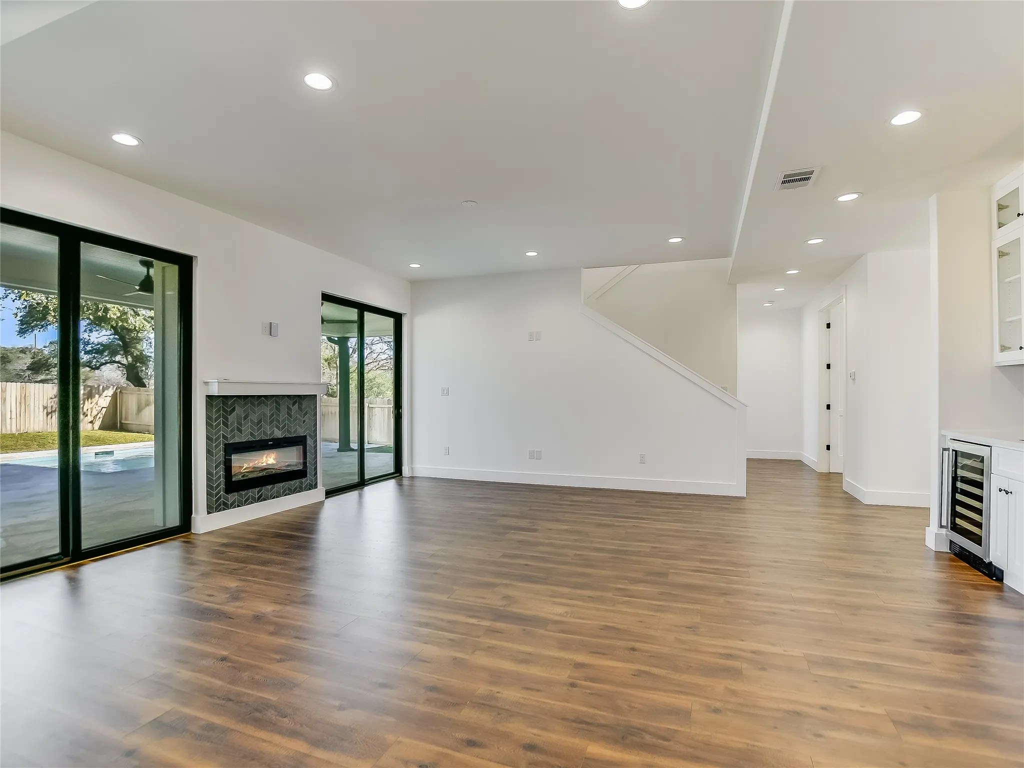 Single Family Residence For Sale in Llano County , 2419 Cherry Lane, Kingsland, Texas 78639, 4 Bedrooms, 4 Bathrooms, 2 Garage spaces, 3,102 Sqft, built in 2022, Price $1,325,000, mls#21163532, Real Estate Agent in Kingsland, Homes For Sale in Llano county, Homes For Sale in Kingsland, Realtor in Kingsland Texas, Real Estate Brokerage Independent Realty Texas, Luminita Cordes Realtor