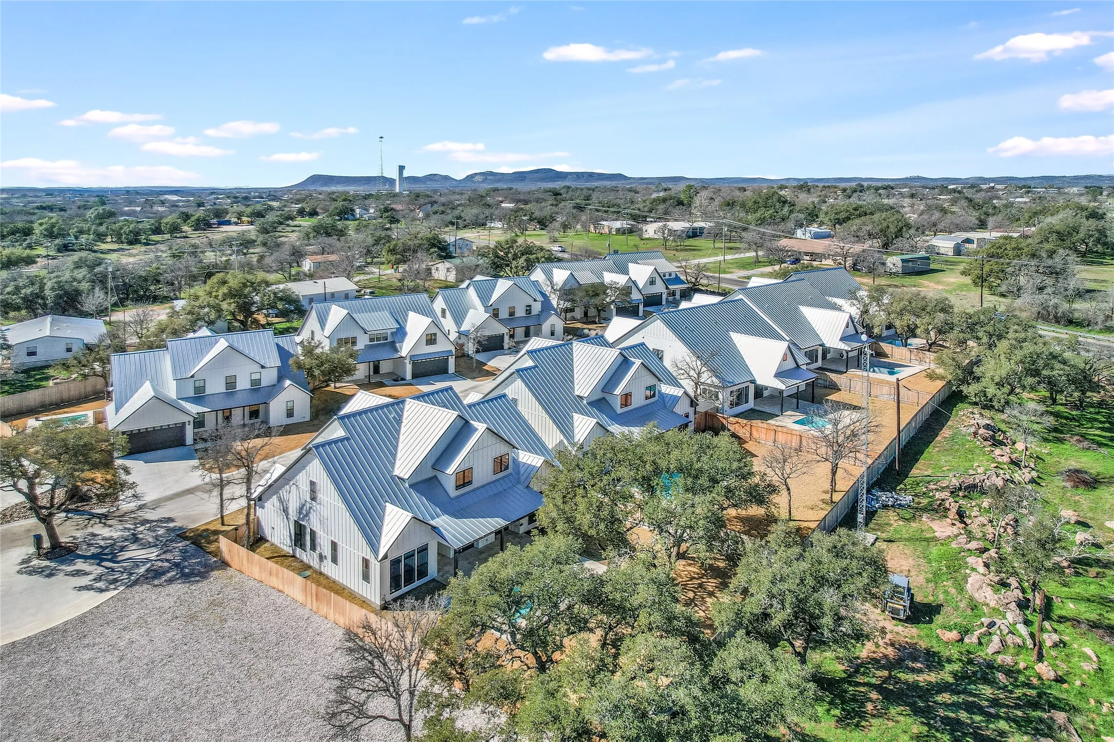 Single Family Residence For Sale in Llano County , 2411 Cherry Lane, Kingsland, Texas 78639, 4 Bedroom, 4 Bathroom, 2 Garage spaces, 3,423 Sqft, built in 2022, New Construction - Complete, Price $1,369,000, mls#21163531, Real Estate Agent in Kingsland, Homes For Sale in Llano county, Homes For Sale in Kingsland, Realtor in Kingsland Texas, Real Estate Brokerage Independent Realty Texas, Luminita Cordes Realtor