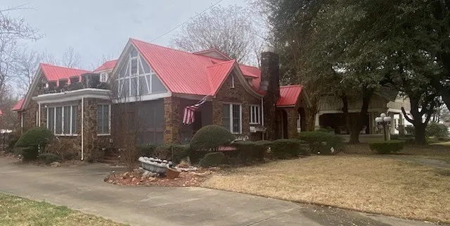 Single Family Residence For Sale in Red River (TX) County , 1404 W MAIN Street, Clarksville, Texas 75426, 3 Bedroom, 3 Bathroom, 2 Garage spaces, 3,212 Sqft, built in 1931, Price $199,000, mls#21178602, Real Estate Agent in Clarksville, Homes For Sale in Red River (TX) county, Homes For Sale in Clarksville, Realtor in Clarksville Texas, Real Estate Brokerage Independent Realty Texas, Luminita Cordes Realtor