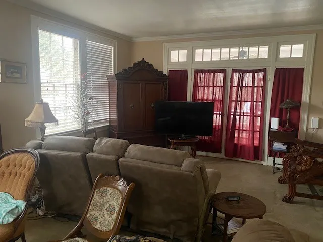 Single Family Residence For Sale in Red River (TX) County , 1404 W MAIN Street, Clarksville, Texas 75426, 3 Bedroom, 3 Bathroom, 2 Garage spaces, 3,212 Sqft, built in 1931, Price $199,000, mls#21178602, Real Estate Agent in Clarksville, Homes For Sale in Red River (TX) county, Homes For Sale in Clarksville, Realtor in Clarksville Texas, Real Estate Brokerage Independent Realty Texas, Luminita Cordes Realtor