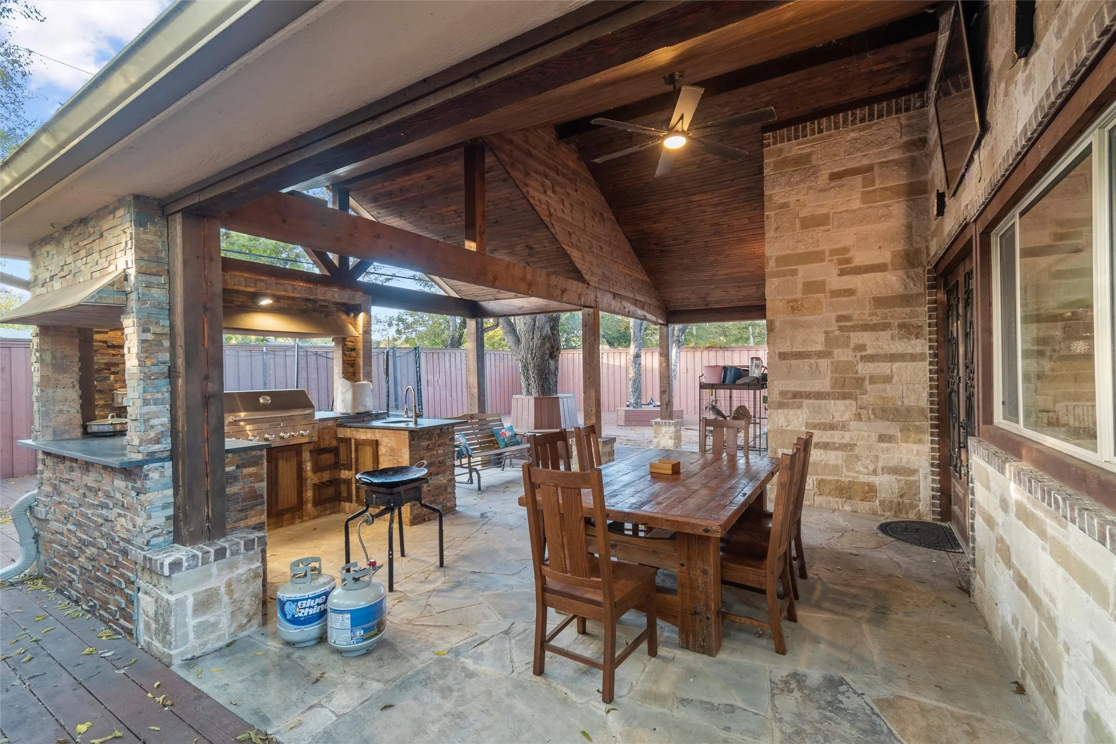 Single Family Residence For Sale in Tarrant County , 1006 Manning Street, Grand Prairie, Texas 75051, 5 Bedroom, 3 Bathroom, 2 Garage spaces, 2,863 Sqft, built in 2017, Preowned, mls#21180068, Real Estate Agent in Grand Prairie, Homes For Sale in Tarrant county, Homes For Sale in Grand Prairie, Realtor in Grand Prairie Texas, Real Estate Brokerage Independent Realty Texas, Luminita Cordes Realtor