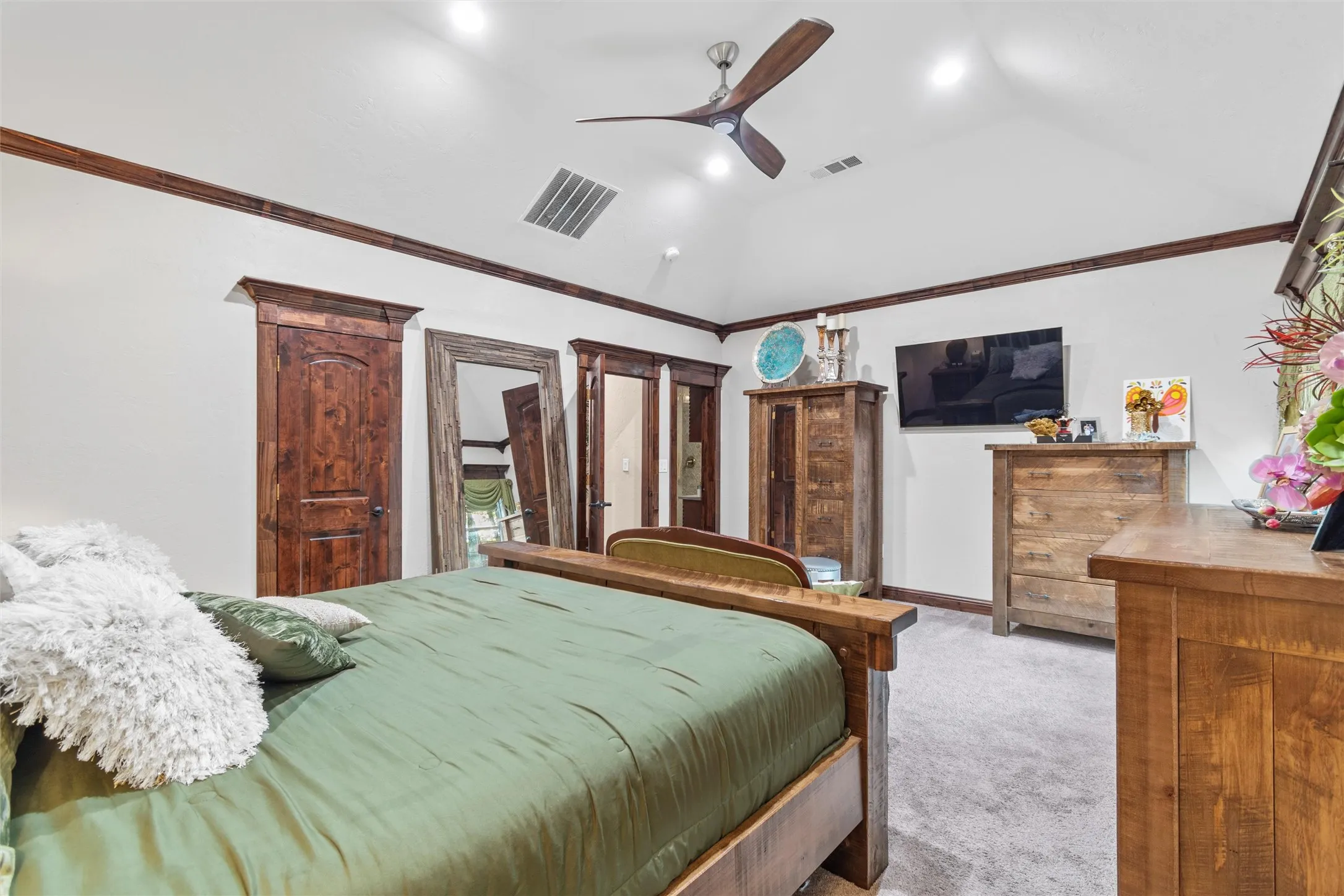 Single Family Residence For Sale in Tarrant County , 1006 Manning Street, Grand Prairie, Texas 75051, 5 Bedroom, 3 Bathroom, 2 Garage spaces, 2,863 Sqft, built in 2017, Preowned, mls#21180068, Real Estate Agent in Grand Prairie, Homes For Sale in Tarrant county, Homes For Sale in Grand Prairie, Realtor in Grand Prairie Texas, Real Estate Brokerage Independent Realty Texas, Luminita Cordes Realtor