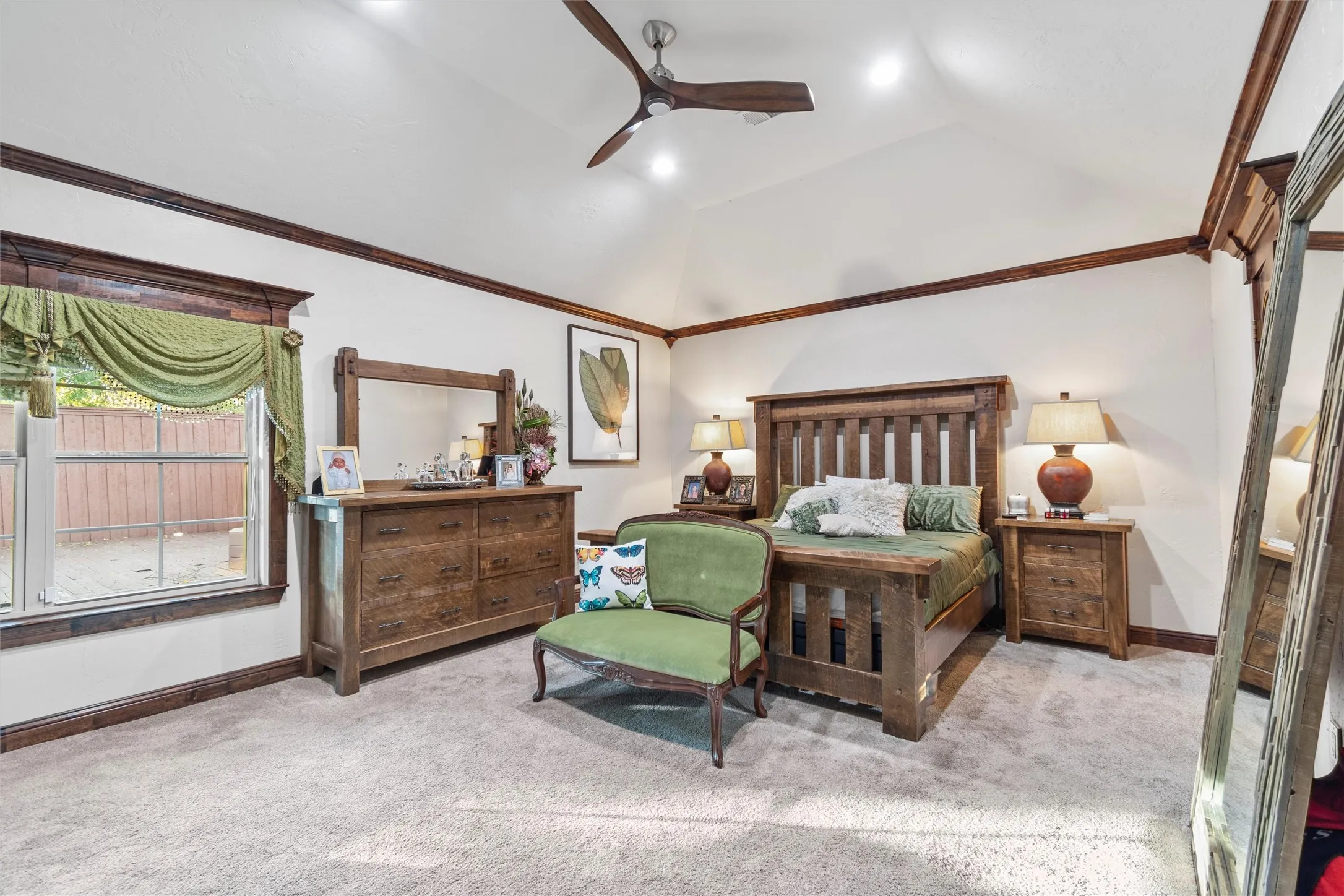 Single Family Residence For Sale in Tarrant County , 1006 Manning Street, Grand Prairie, Texas 75051, 5 Bedroom, 3 Bathroom, 2 Garage spaces, 2,863 Sqft, built in 2017, Preowned, mls#21180068, Real Estate Agent in Grand Prairie, Homes For Sale in Tarrant county, Homes For Sale in Grand Prairie, Realtor in Grand Prairie Texas, Real Estate Brokerage Independent Realty Texas, Luminita Cordes Realtor