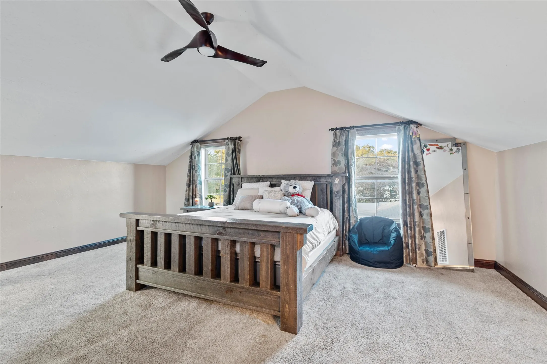 Single Family Residence For Sale in Tarrant County , 1006 Manning Street, Grand Prairie, Texas 75051, 5 Bedroom, 3 Bathroom, 2 Garage spaces, 2,863 Sqft, built in 2017, Preowned, mls#21180068, Real Estate Agent in Grand Prairie, Homes For Sale in Tarrant county, Homes For Sale in Grand Prairie, Realtor in Grand Prairie Texas, Real Estate Brokerage Independent Realty Texas, Luminita Cordes Realtor