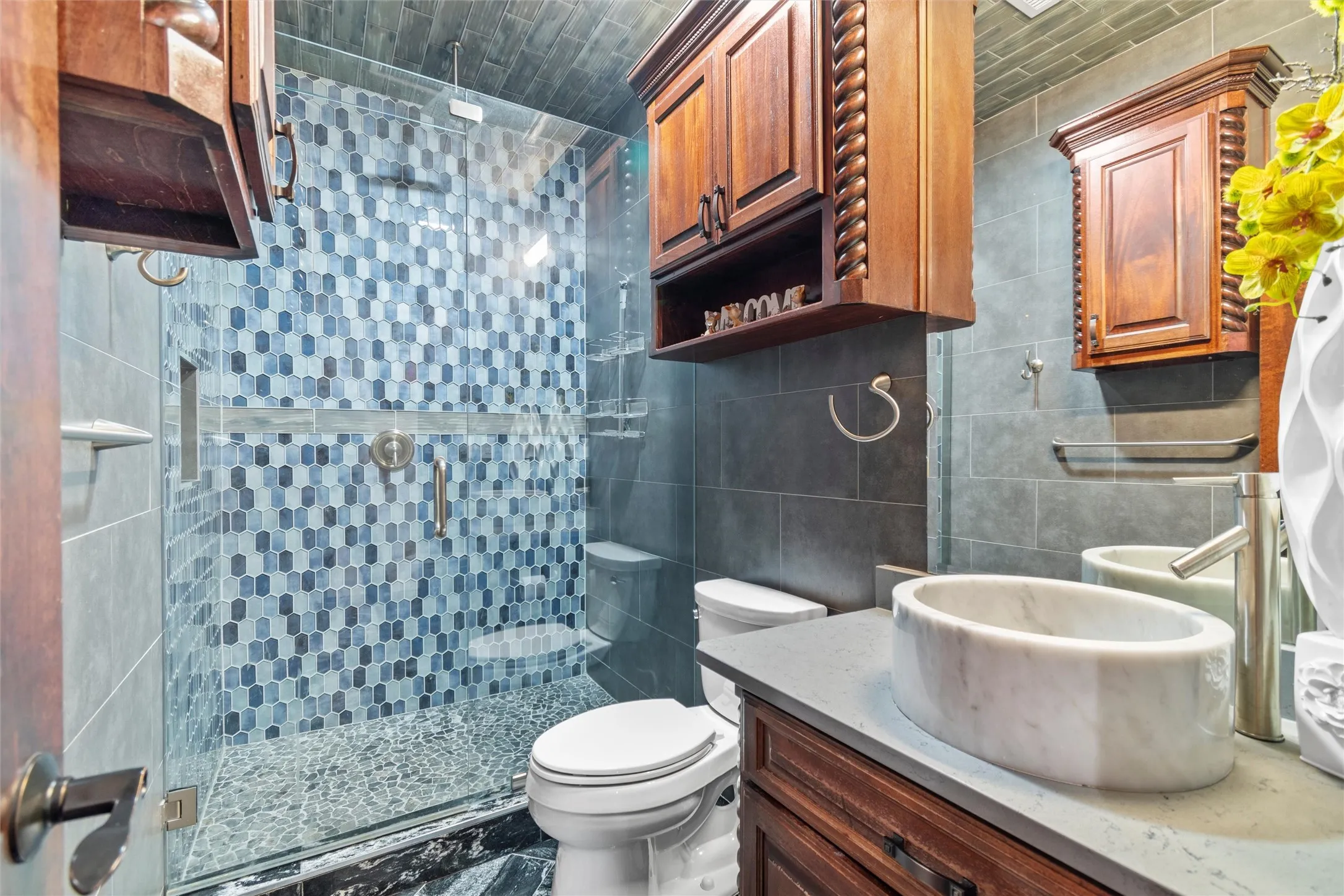 Single Family Residence For Sale in Tarrant County , 1006 Manning Street, Grand Prairie, Texas 75051, 5 Bedroom, 3 Bathroom, 2 Garage spaces, 2,863 Sqft, built in 2017, Preowned, mls#21180068, Real Estate Agent in Grand Prairie, Homes For Sale in Tarrant county, Homes For Sale in Grand Prairie, Realtor in Grand Prairie Texas, Real Estate Brokerage Independent Realty Texas, Luminita Cordes Realtor