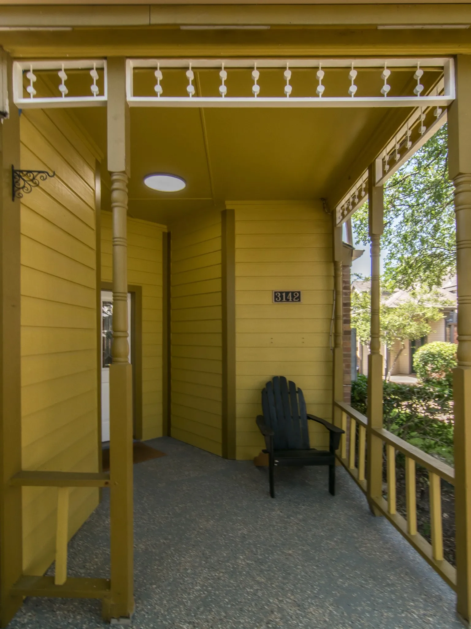 Single Family Residence For Rent in Dallas County , 3142 Royal Gable Drive, Dallas, Texas 75229, 3 Bedroom, 2 Bathroom, 1 Garage spaces, 1,229 Sqft, built in 1983, Preowned, mls#21180112, Real Estate Agent in Dallas, Homes For Rent in Dallas county, Homes For Rent in Dallas, Realtor in Dallas Texas, Real Estate Brokerage Independent Realty Texas, Luminita Cordes Realtor