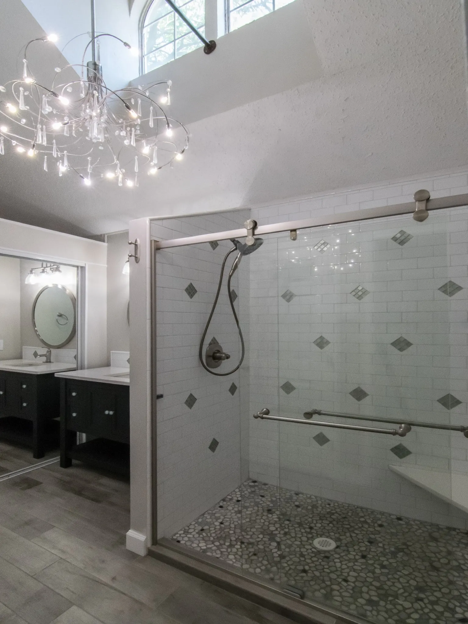 Single Family Residence For Rent in Dallas County , 3142 Royal Gable Drive, Dallas, Texas 75229, 3 Bedroom, 2 Bathroom, 1 Garage spaces, 1,229 Sqft, built in 1983, Preowned, mls#21180112, Real Estate Agent in Dallas, Homes For Rent in Dallas county, Homes For Rent in Dallas, Realtor in Dallas Texas, Real Estate Brokerage Independent Realty Texas, Luminita Cordes Realtor