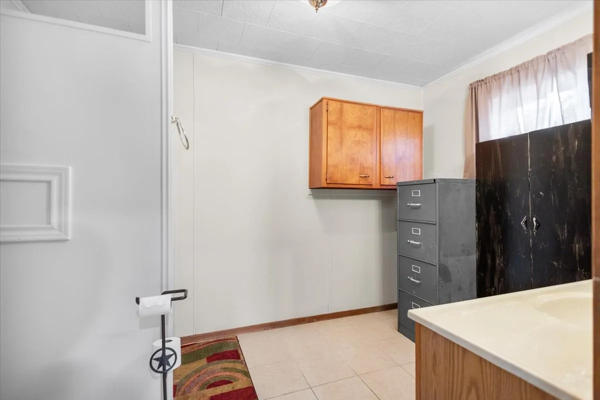 Business For Sale in Smith County , 304 N Main Highway, Lindale, Texas 75771, 0, 0, Garage spaces, 0 Sqft, built in 1950, Preowned, mls#21180145, Real Estate Agent in Lindale, Homes For Sale in Smith county, Homes For Sale in Lindale, Realtor in Lindale Texas, Real Estate Brokerage Independent Realty Texas, Luminita Cordes Realtor