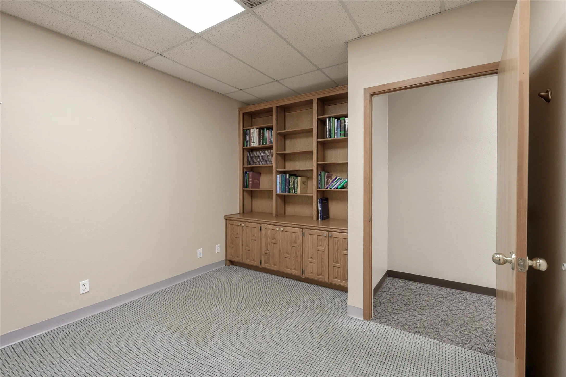 Office For Sale in Grayson County , 3415 N Loy Lake Road, Sherman, Texas 75090, 0, 0, Garage spaces, 0 Sqft, built in 1984, Preowned, Price $830,000, mls#21175449, Real Estate Agent in Sherman, Homes For Sale in Grayson county, Homes For Sale in Sherman, Realtor in Sherman Texas, Real Estate Brokerage Independent Realty Texas, Luminita Cordes Realtor