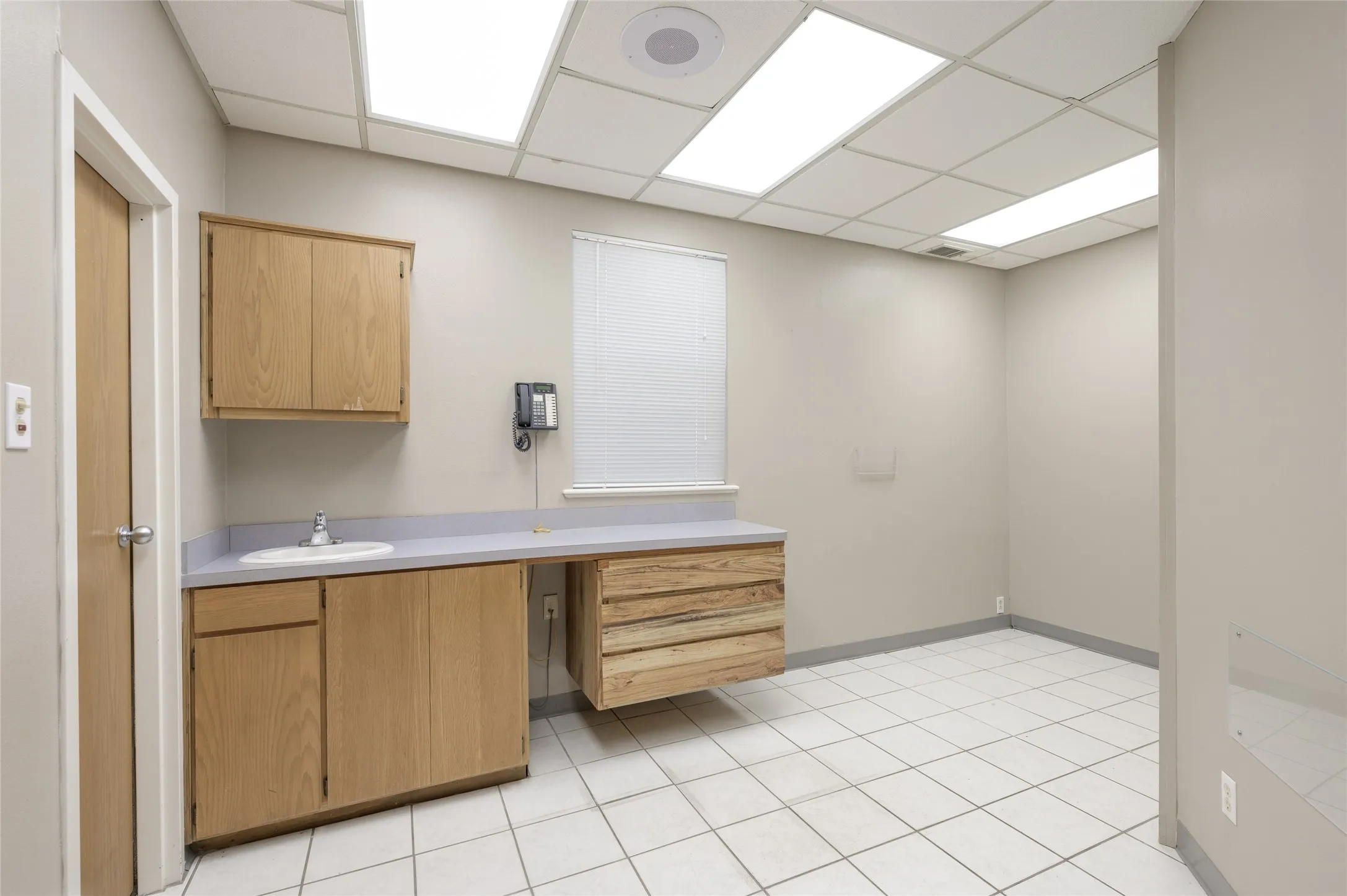 Office For Sale in Grayson County , 3415 N Loy Lake Road, Sherman, Texas 75090, 0, 0, Garage spaces, 0 Sqft, built in 1984, Preowned, Price $830,000, mls#21175449, Real Estate Agent in Sherman, Homes For Sale in Grayson county, Homes For Sale in Sherman, Realtor in Sherman Texas, Real Estate Brokerage Independent Realty Texas, Luminita Cordes Realtor