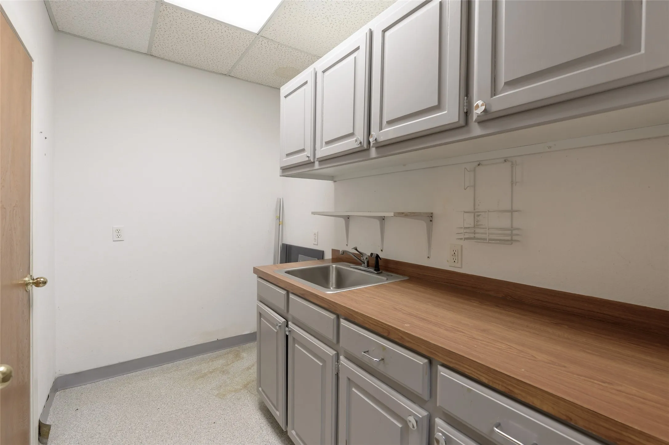 Office For Sale in Grayson County , 3415 N Loy Lake Road, Sherman, Texas 75090, 0, 0, Garage spaces, 0 Sqft, built in 1984, Preowned, Price $830,000, mls#21175449, Real Estate Agent in Sherman, Homes For Sale in Grayson county, Homes For Sale in Sherman, Realtor in Sherman Texas, Real Estate Brokerage Independent Realty Texas, Luminita Cordes Realtor