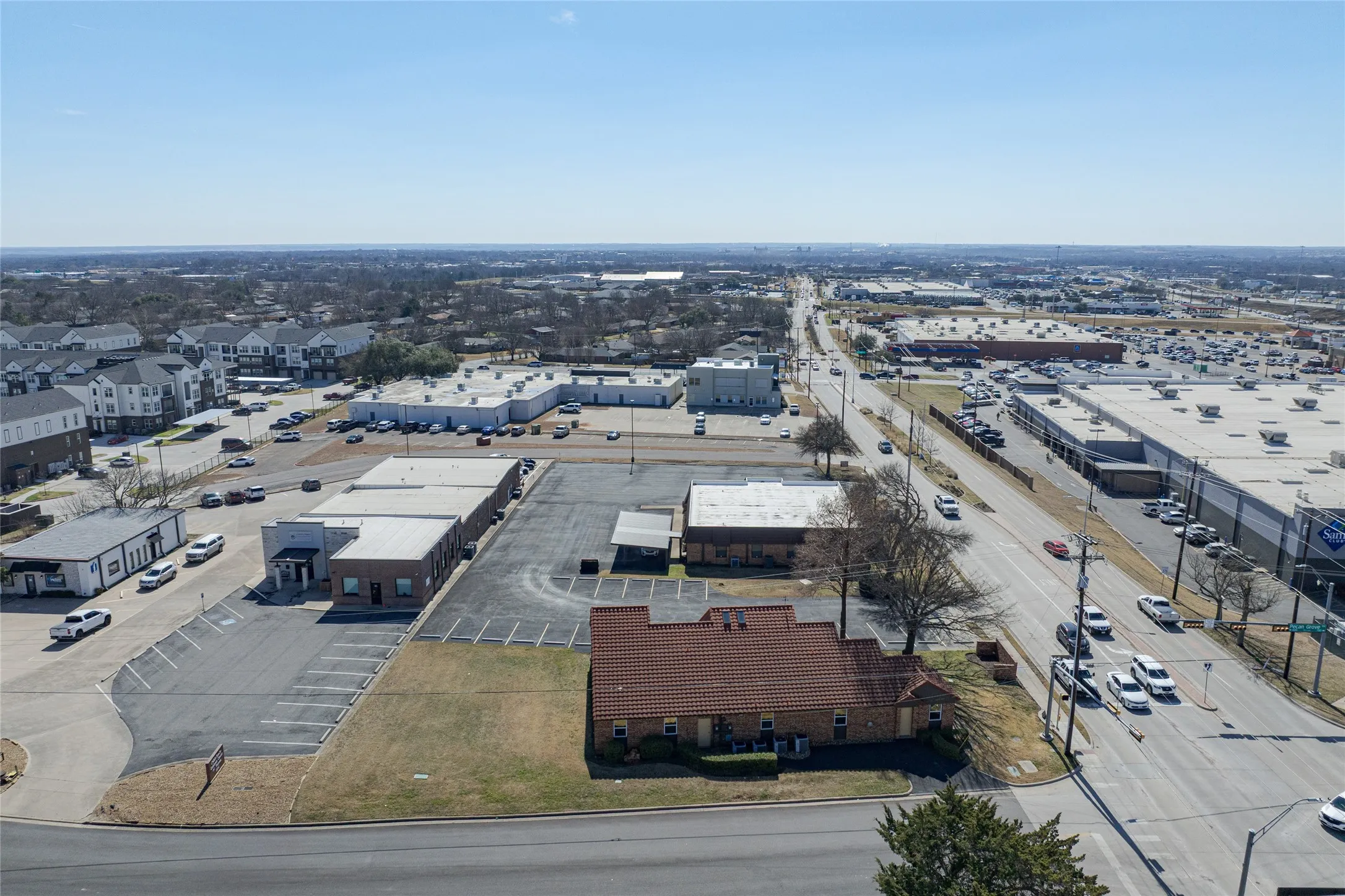 Office For Sale in Grayson County , 3415 N Loy Lake Road, Sherman, Texas 75090, 0, 0, Garage spaces, 0 Sqft, built in 1984, Preowned, Price $830,000, mls#21175449, Real Estate Agent in Sherman, Homes For Sale in Grayson county, Homes For Sale in Sherman, Realtor in Sherman Texas, Real Estate Brokerage Independent Realty Texas, Luminita Cordes Realtor