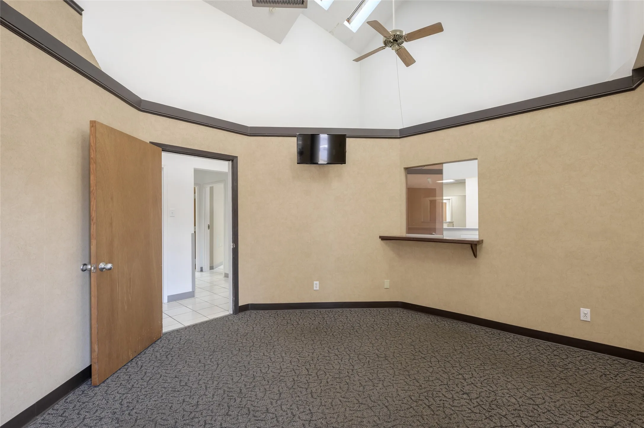 Office For Sale in Grayson County , 3415 N Loy Lake Road, Sherman, Texas 75090, 0, 0, Garage spaces, 0 Sqft, built in 1984, Preowned, Price $830,000, mls#21175449, Real Estate Agent in Sherman, Homes For Sale in Grayson county, Homes For Sale in Sherman, Realtor in Sherman Texas, Real Estate Brokerage Independent Realty Texas, Luminita Cordes Realtor