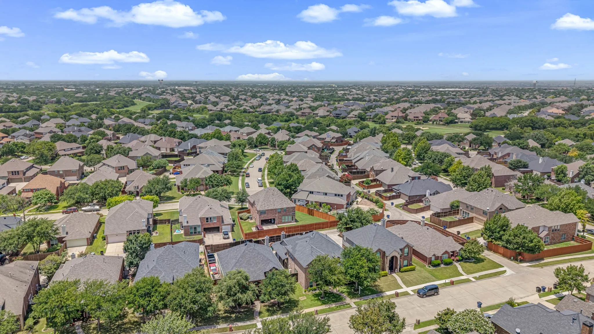 Single Family Residence For Sale in Denton County , 11261 Tenison Lane, Frisco, Texas 75033, 4 Bedroom, 4 Bathroom, 2 Garage spaces, 3,303 Sqft, built in 2001, Preowned, mls#21179801, Real Estate Agent in Frisco, Homes For Sale in Denton county, Homes For Sale in Frisco, Realtor in Frisco Texas, Real Estate Brokerage Independent Realty Texas, Luminita Cordes Realtor