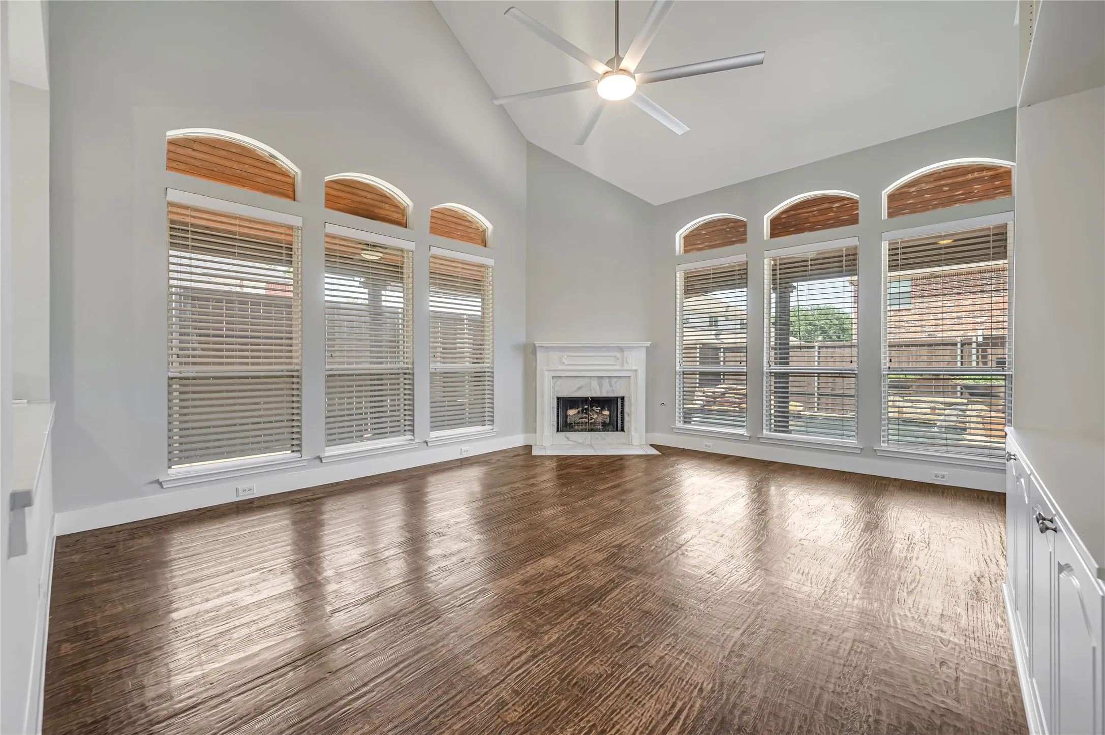 Single Family Residence For Sale in Denton County , 11261 Tenison Lane, Frisco, Texas 75033, 4 Bedroom, 4 Bathroom, 2 Garage spaces, 3,303 Sqft, built in 2001, Preowned, mls#21179801, Real Estate Agent in Frisco, Homes For Sale in Denton county, Homes For Sale in Frisco, Realtor in Frisco Texas, Real Estate Brokerage Independent Realty Texas, Luminita Cordes Realtor