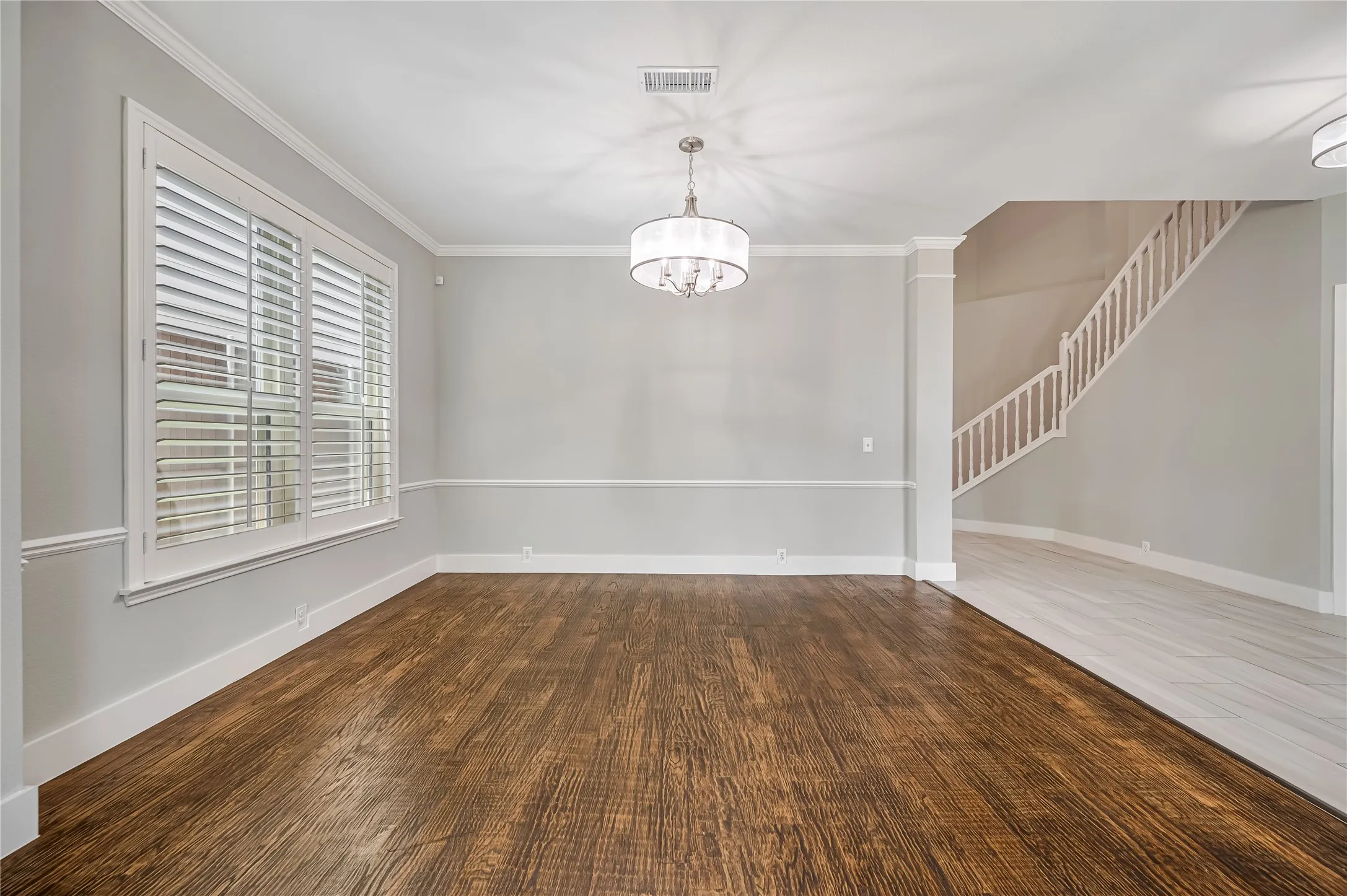 Single Family Residence For Sale in Denton County , 11261 Tenison Lane, Frisco, Texas 75033, 4 Bedroom, 4 Bathroom, 2 Garage spaces, 3,303 Sqft, built in 2001, Preowned, mls#21179801, Real Estate Agent in Frisco, Homes For Sale in Denton county, Homes For Sale in Frisco, Realtor in Frisco Texas, Real Estate Brokerage Independent Realty Texas, Luminita Cordes Realtor