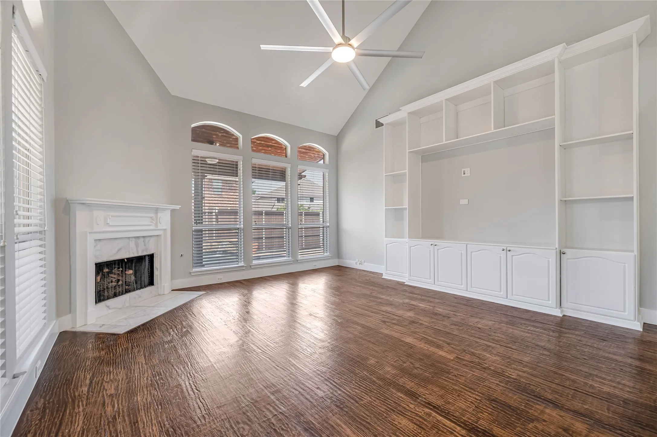 Single Family Residence For Sale in Denton County , 11261 Tenison Lane, Frisco, Texas 75033, 4 Bedroom, 4 Bathroom, 2 Garage spaces, 3,303 Sqft, built in 2001, Preowned, mls#21179801, Real Estate Agent in Frisco, Homes For Sale in Denton county, Homes For Sale in Frisco, Realtor in Frisco Texas, Real Estate Brokerage Independent Realty Texas, Luminita Cordes Realtor