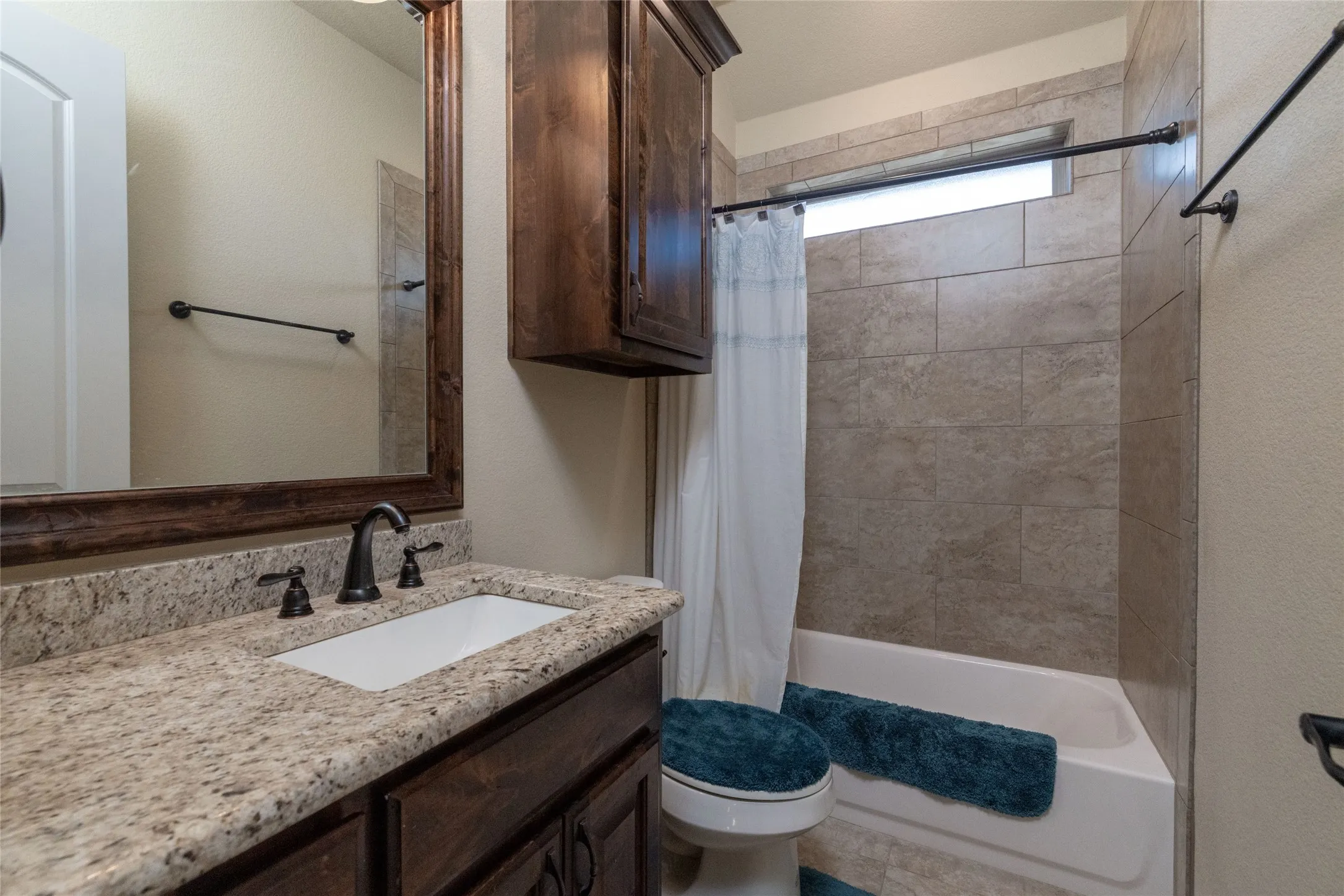 Single Family Residence For Sale in Denton County , 9111 Iron Mountain Trail, Justin, Texas 76247, 4 Bedroom, 3 Bathroom, 3 Garage spaces, 3,215 Sqft, built in 2017, Preowned, mls#21180323, Real Estate Agent in Justin, Homes For Sale in Denton county, Homes For Sale in Justin, Realtor in Justin Texas, Real Estate Brokerage Independent Realty Texas, Luminita Cordes Realtor