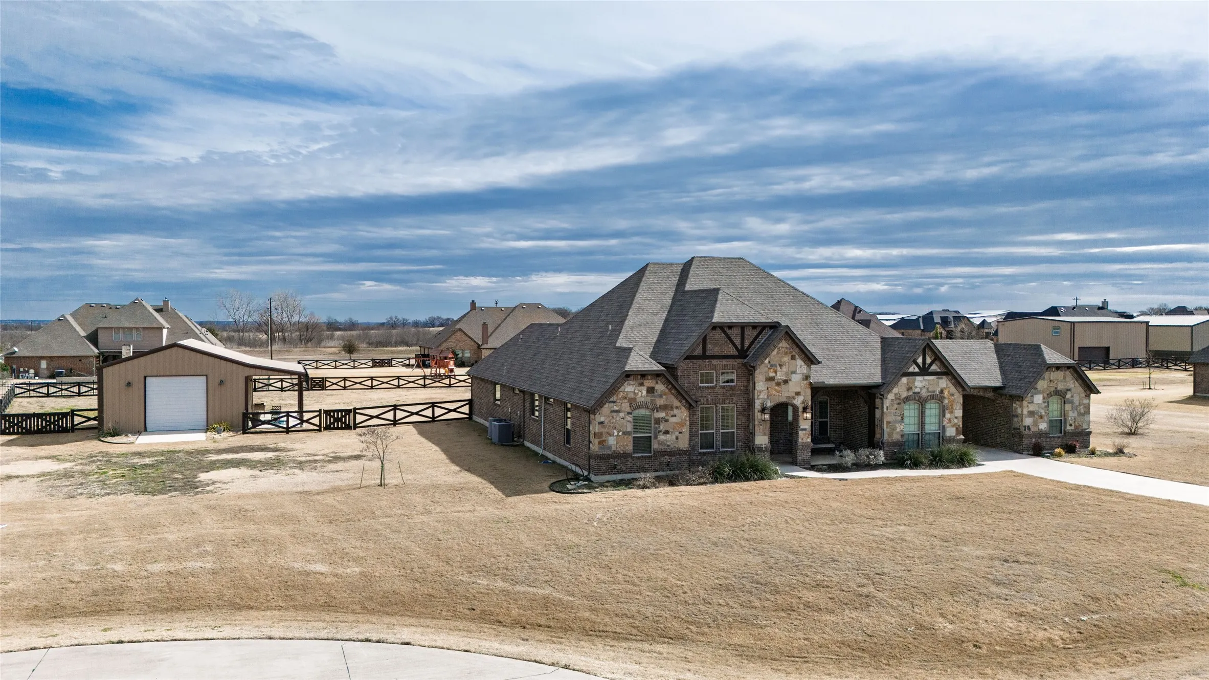 Single Family Residence For Sale in Denton County , 9111 Iron Mountain Trail, Justin, Texas 76247, 4 Bedroom, 3 Bathroom, 3 Garage spaces, 3,215 Sqft, built in 2017, Preowned, mls#21180323, Real Estate Agent in Justin, Homes For Sale in Denton county, Homes For Sale in Justin, Realtor in Justin Texas, Real Estate Brokerage Independent Realty Texas, Luminita Cordes Realtor