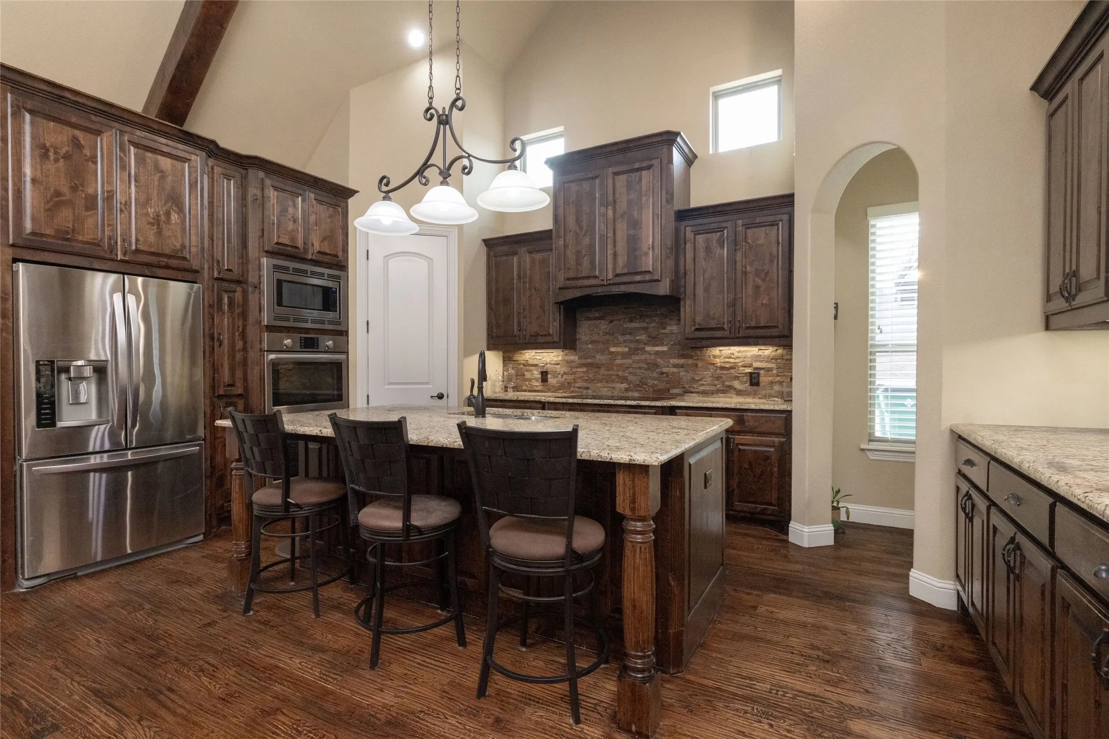 Single Family Residence For Sale in Denton County , 9111 Iron Mountain Trail, Justin, Texas 76247, 4 Bedroom, 3 Bathroom, 3 Garage spaces, 3,215 Sqft, built in 2017, Preowned, mls#21180323, Real Estate Agent in Justin, Homes For Sale in Denton county, Homes For Sale in Justin, Realtor in Justin Texas, Real Estate Brokerage Independent Realty Texas, Luminita Cordes Realtor