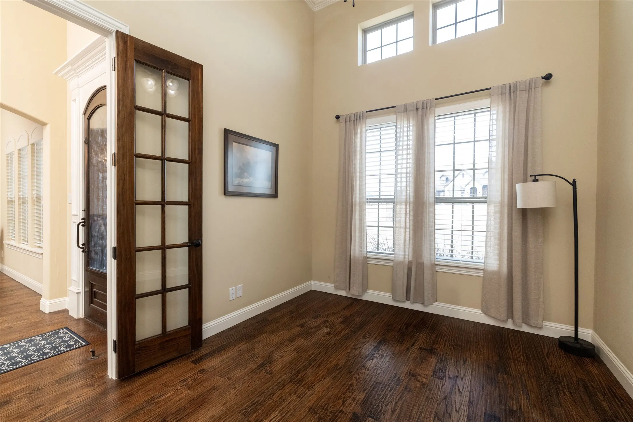 Single Family Residence For Sale in Denton County , 9111 Iron Mountain Trail, Justin, Texas 76247, 4 Bedroom, 3 Bathroom, 3 Garage spaces, 3,215 Sqft, built in 2017, Preowned, mls#21180323, Real Estate Agent in Justin, Homes For Sale in Denton county, Homes For Sale in Justin, Realtor in Justin Texas, Real Estate Brokerage Independent Realty Texas, Luminita Cordes Realtor