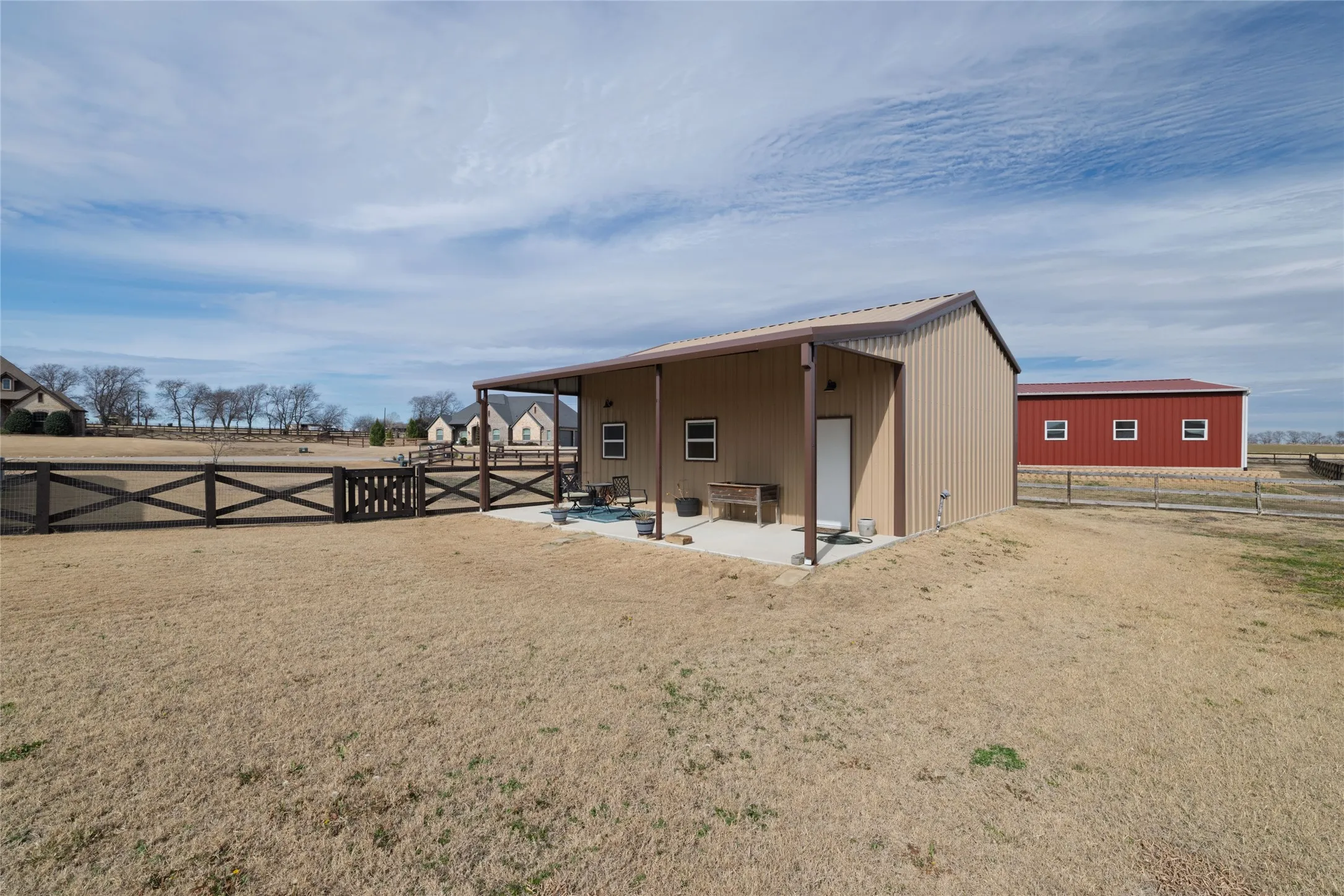 Single Family Residence For Sale in Denton County , 9111 Iron Mountain Trail, Justin, Texas 76247, 4 Bedroom, 3 Bathroom, 3 Garage spaces, 3,215 Sqft, built in 2017, Preowned, mls#21180323, Real Estate Agent in Justin, Homes For Sale in Denton county, Homes For Sale in Justin, Realtor in Justin Texas, Real Estate Brokerage Independent Realty Texas, Luminita Cordes Realtor